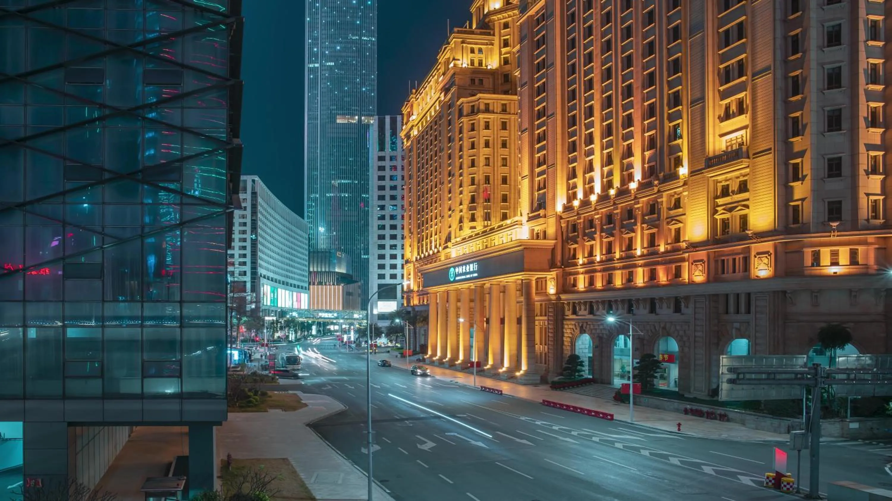 Nearby landmark in Echarm PLUS International Hotel Zhujiang New Town Wuyangcun Metro Station Branch- Free Deliver Service to Canton Fair Complex During Canton Fair Period