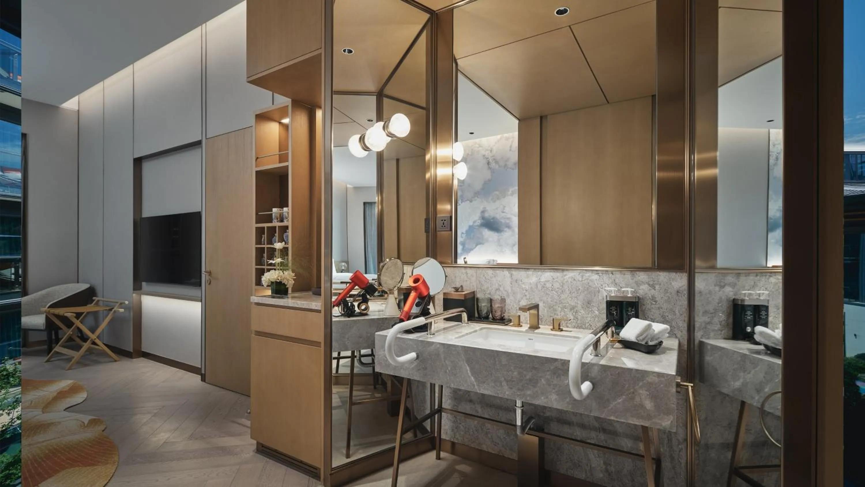 Photo of the whole room in Hotel Indigo Hangzhou Tianmushan