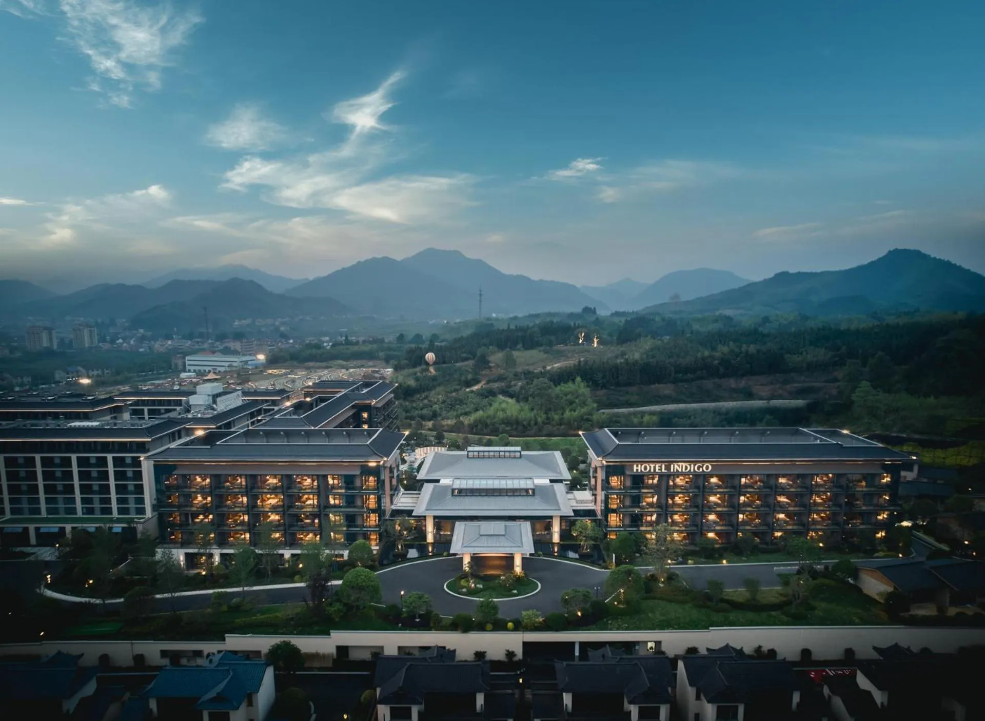 Property building in Hotel Indigo Hangzhou Tianmushan