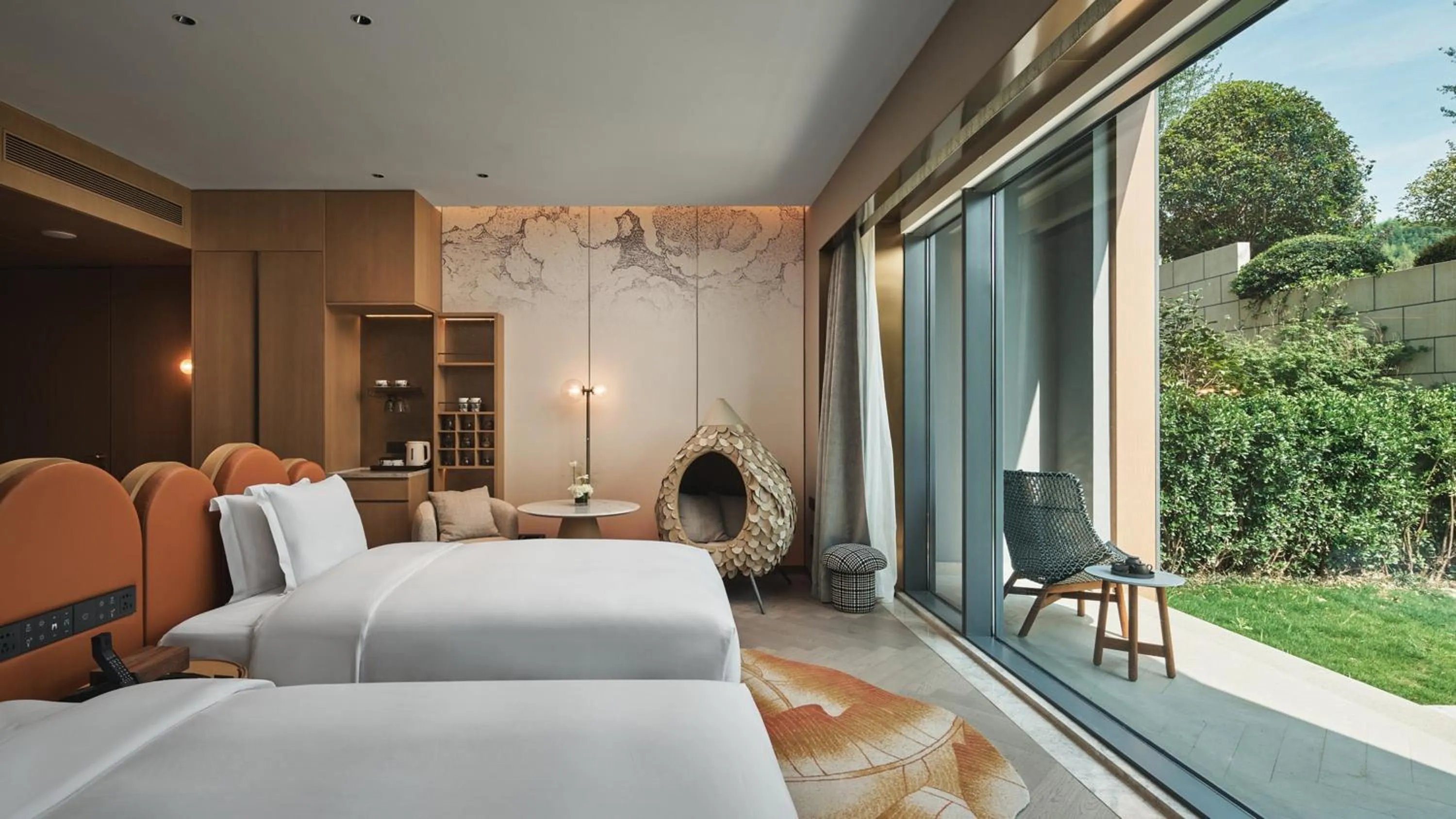 Photo of the whole room in Hotel Indigo Hangzhou Tianmushan