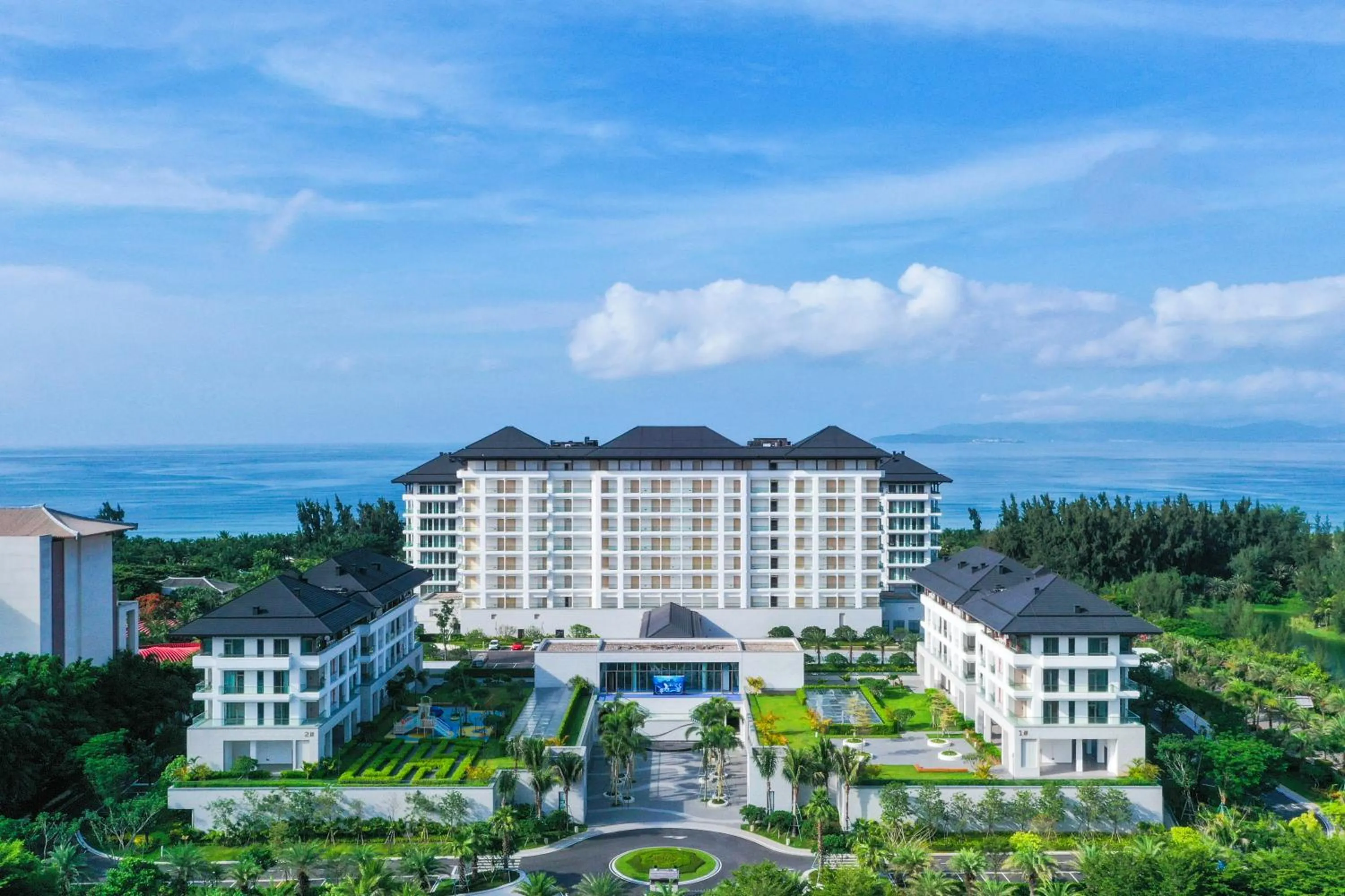 Property building in The Mermoon Resort Hainan Tufu Bay, Tapestry By Hilton