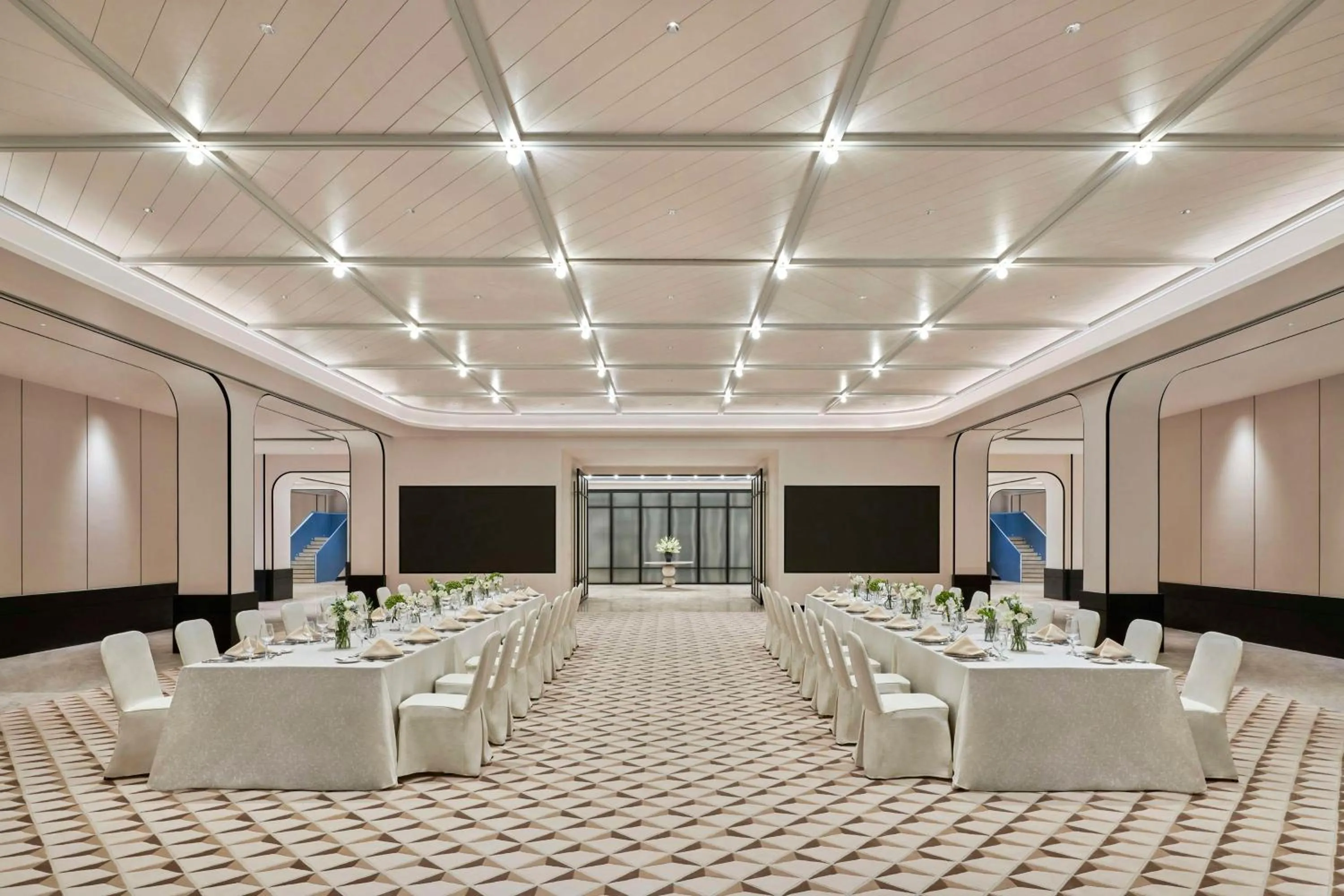 Meeting/conference room in The Mermoon Resort Hainan Tufu Bay, Tapestry By Hilton