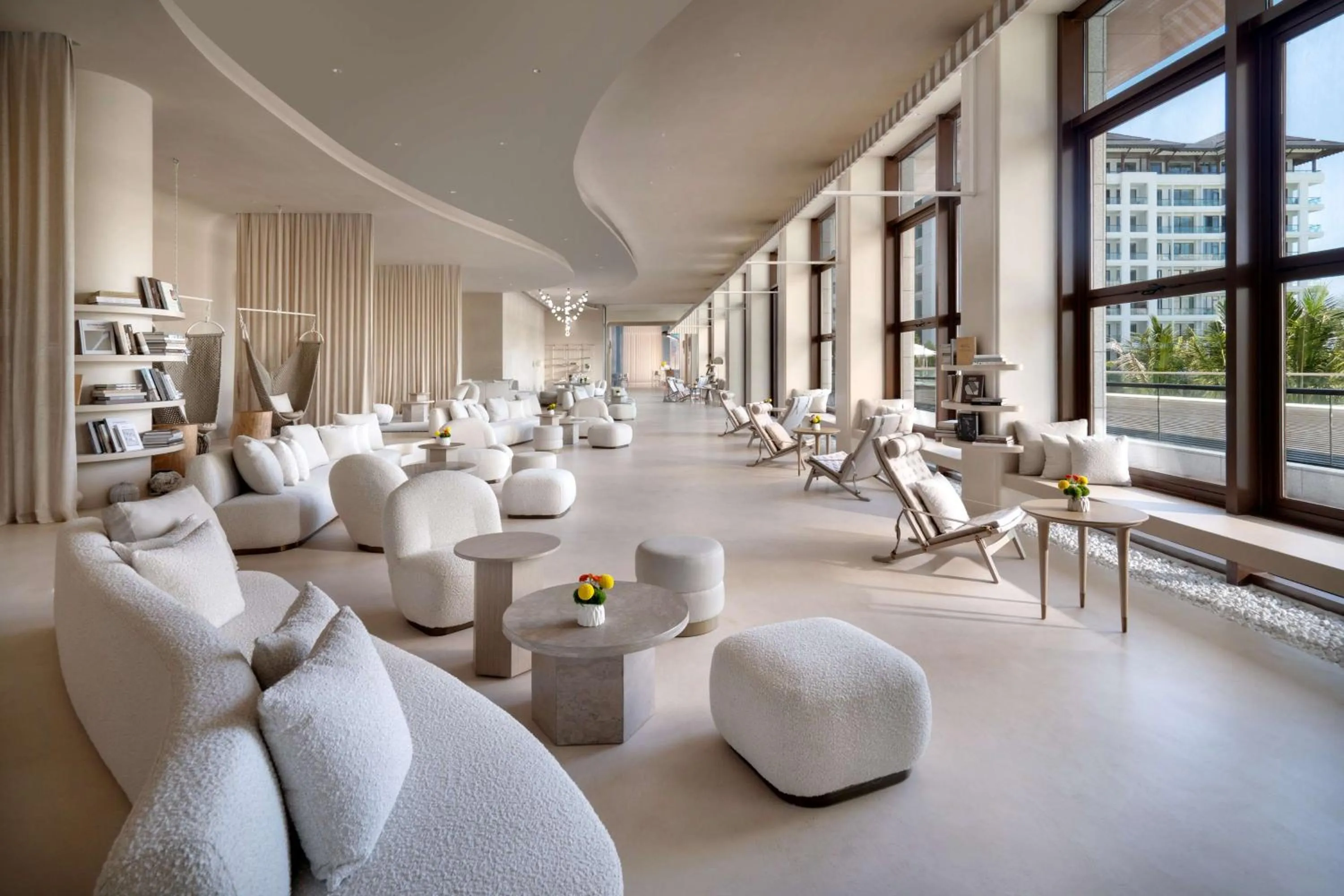 Lobby or reception in The Mermoon Resort Hainan Tufu Bay, Tapestry By Hilton