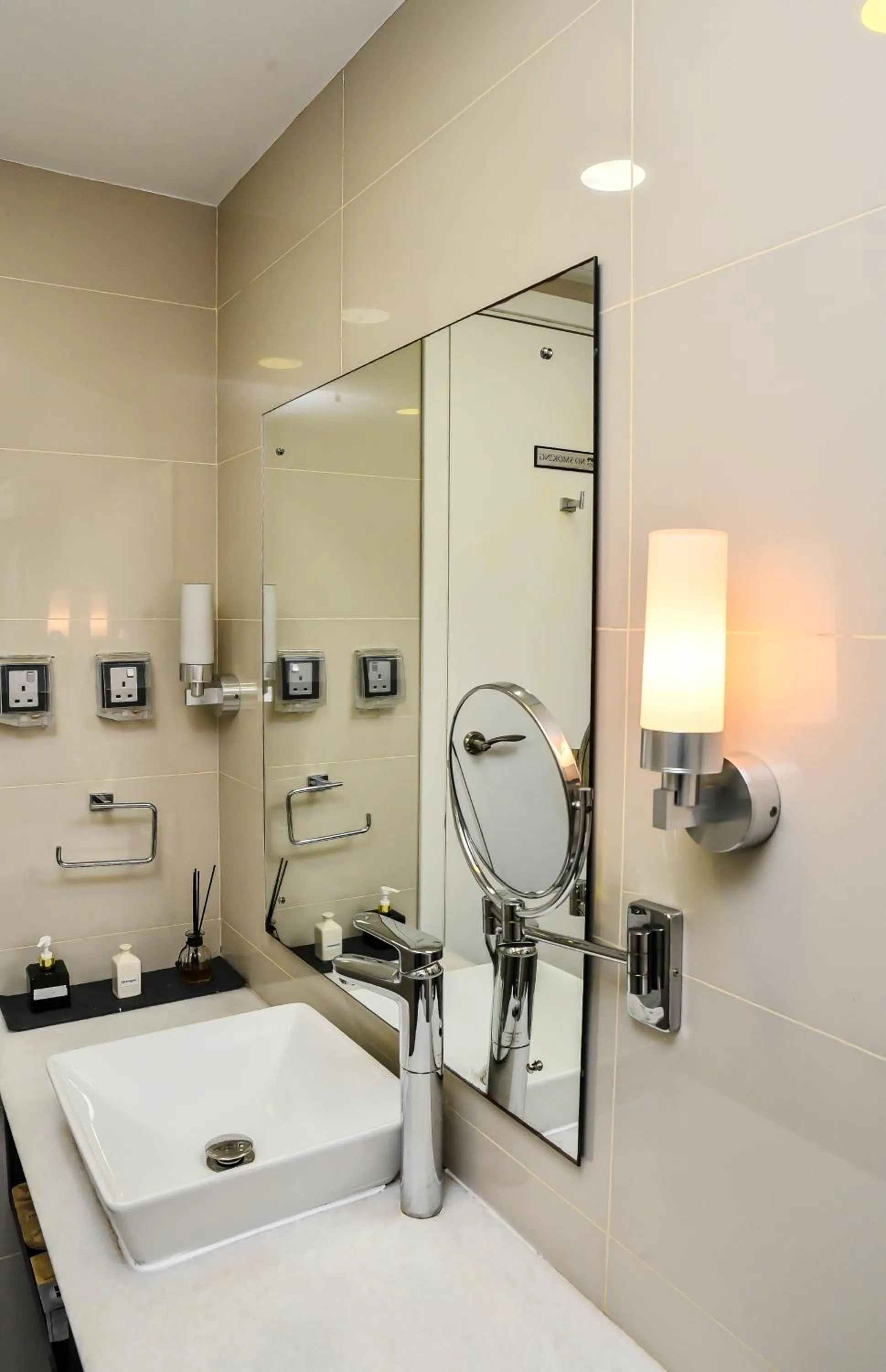 Bathroom in Beehive Premier