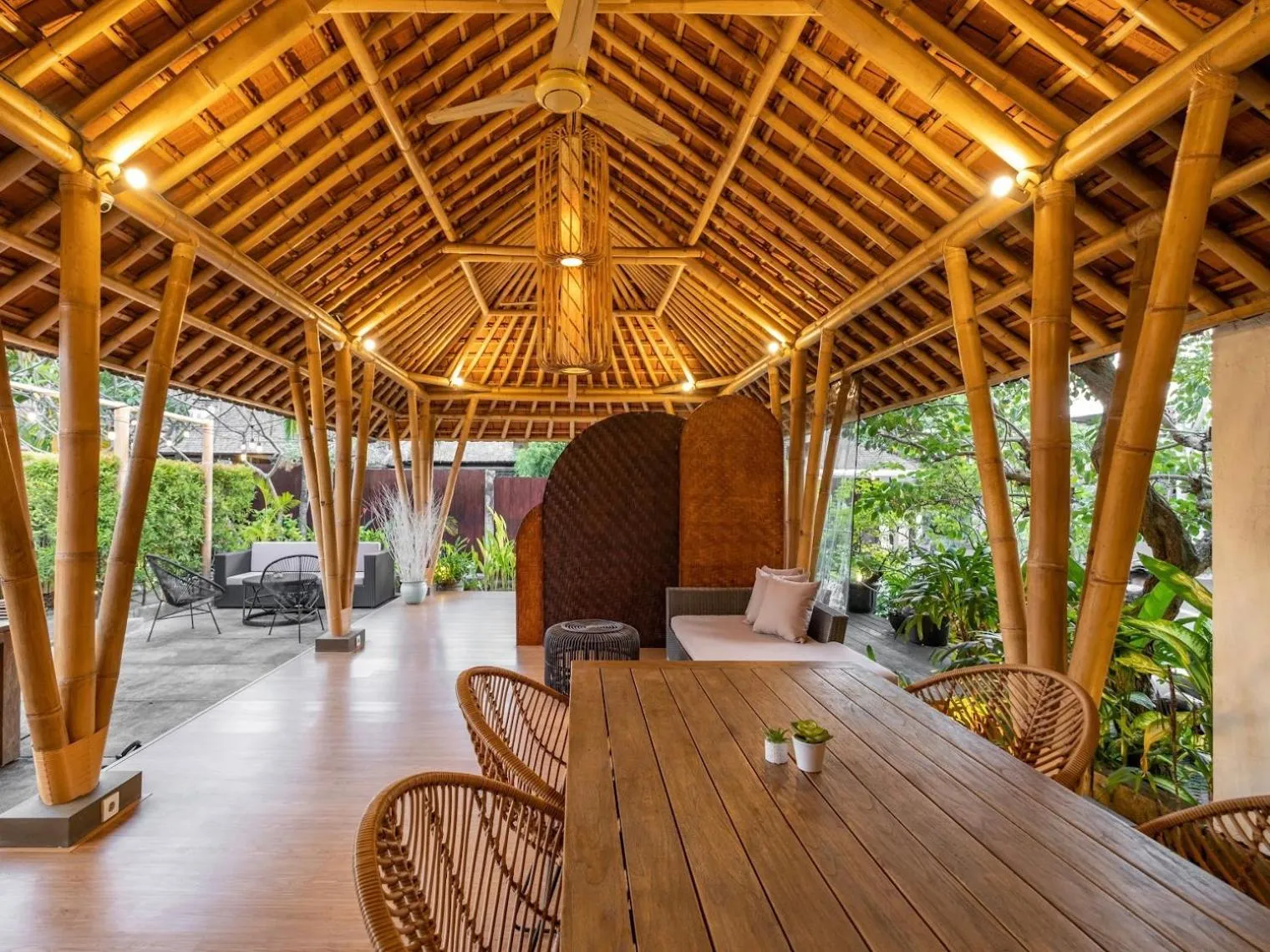 Lobby or reception in Cove Tevana