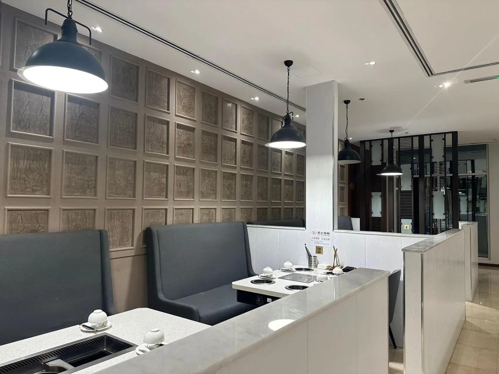 Restaurant/places to eat in Peony Hotel