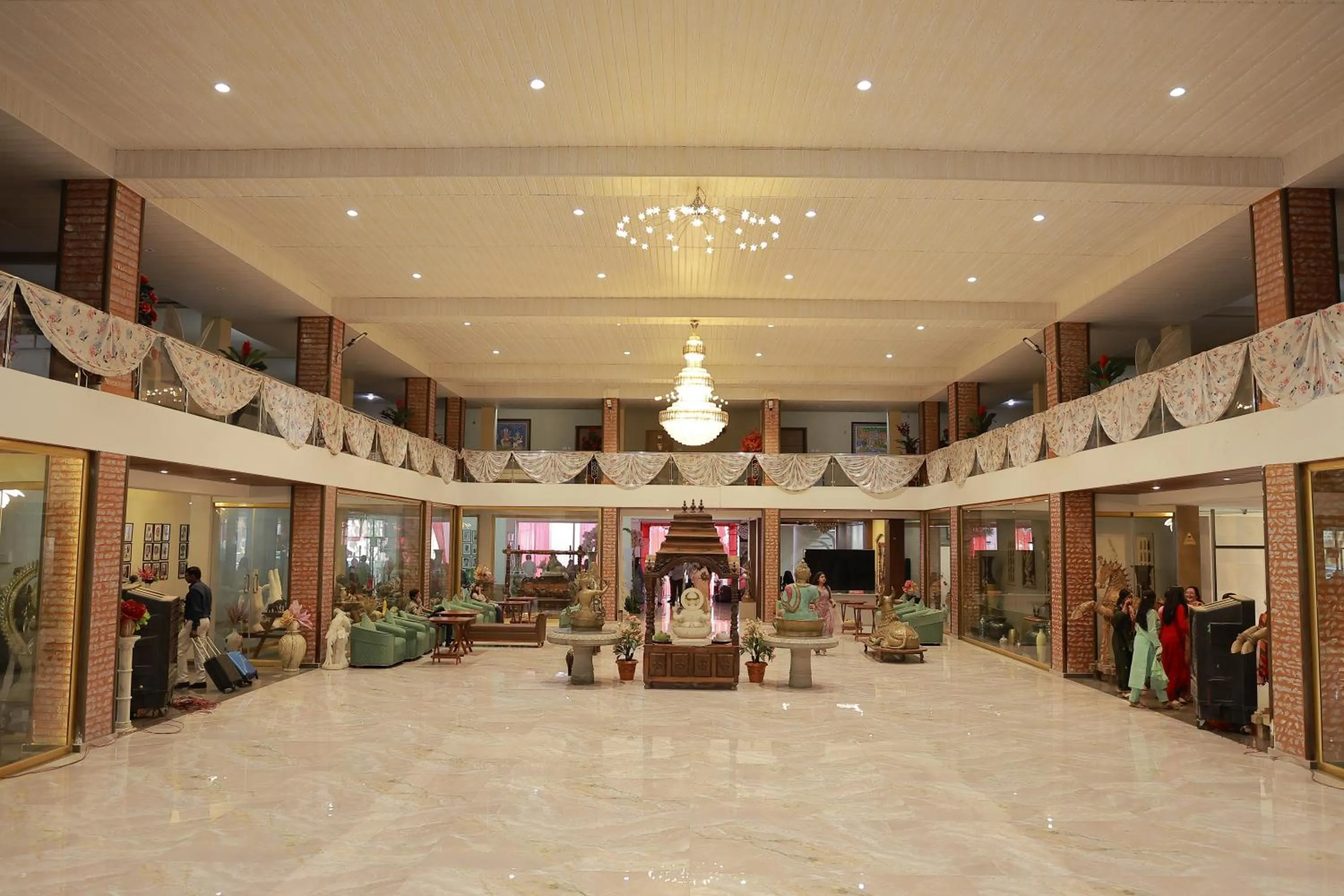 Lobby or reception in Hotel Sai Palkhi Niwara