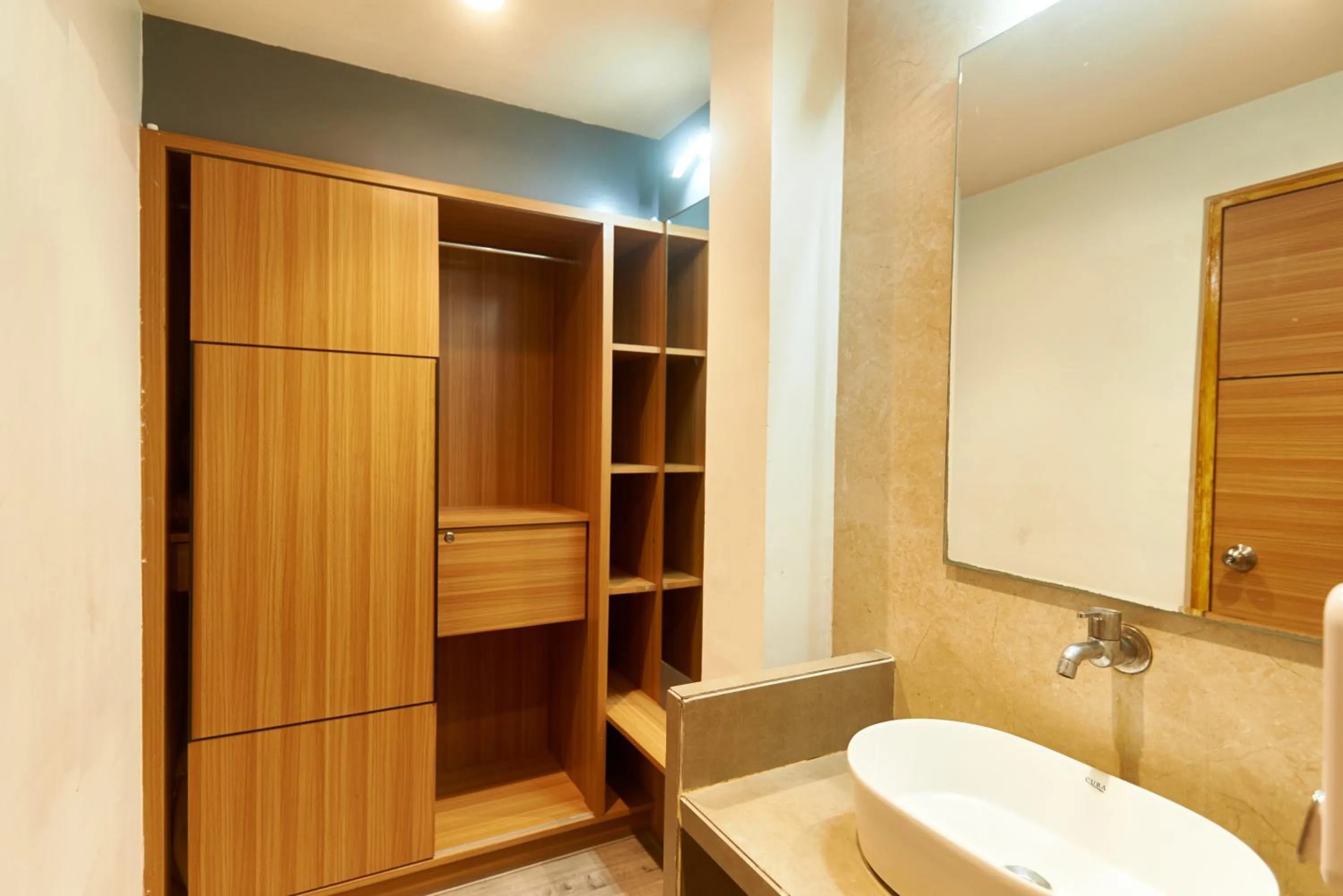 Bathroom in Hotel Sai Palkhi Niwara