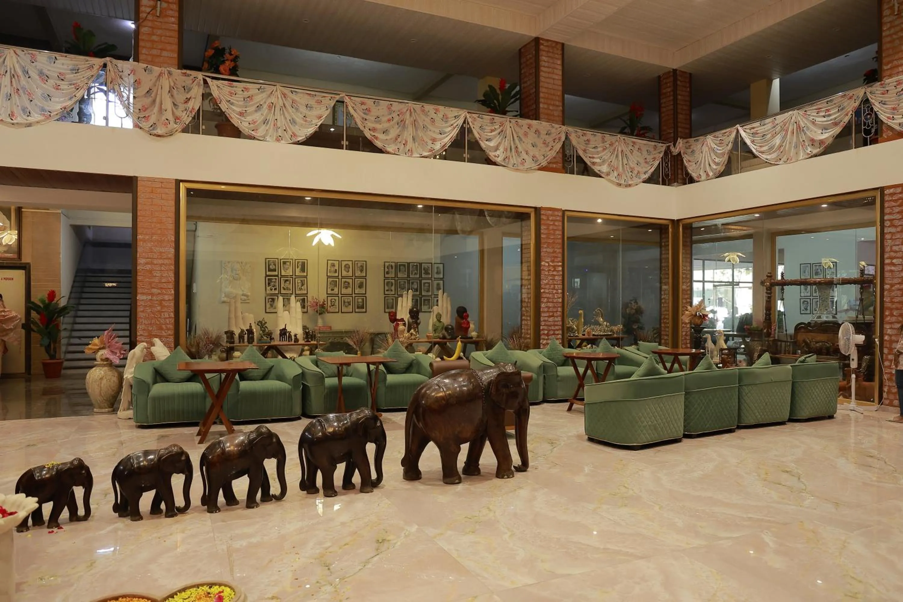 Lobby or reception in Hotel Sai Palkhi Niwara