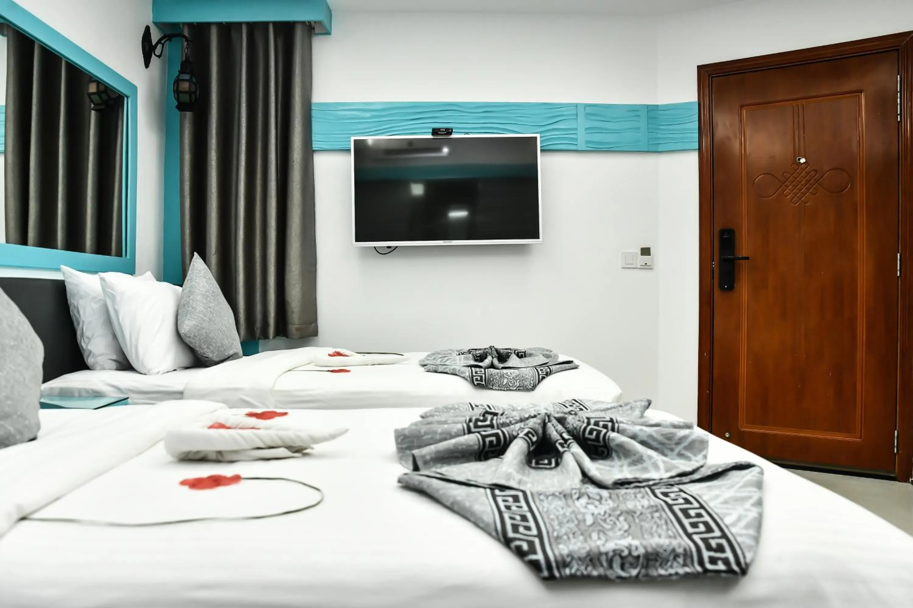 Bed in The Hive Beach