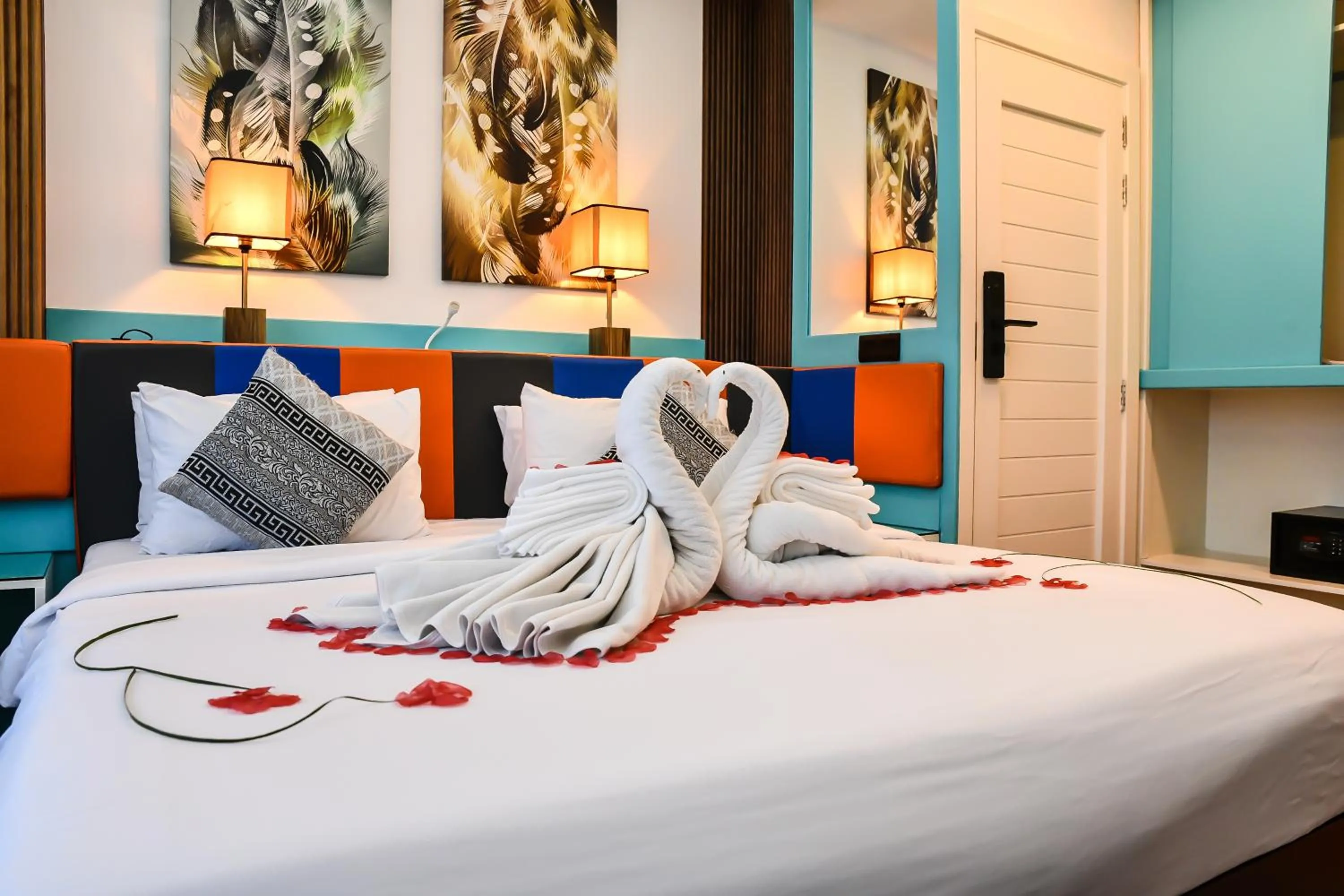 Bed in The Hive Beach