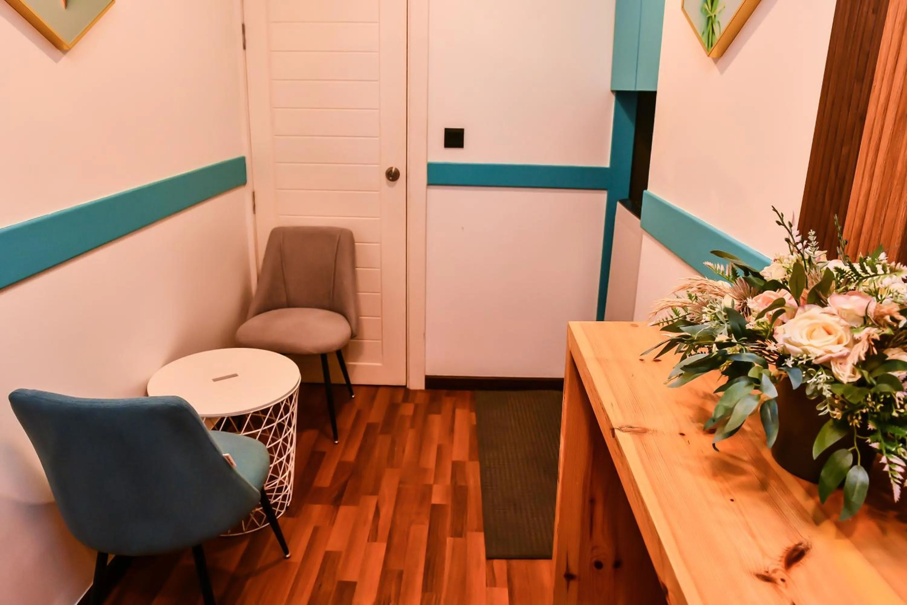 Seating area in The Hive Beach