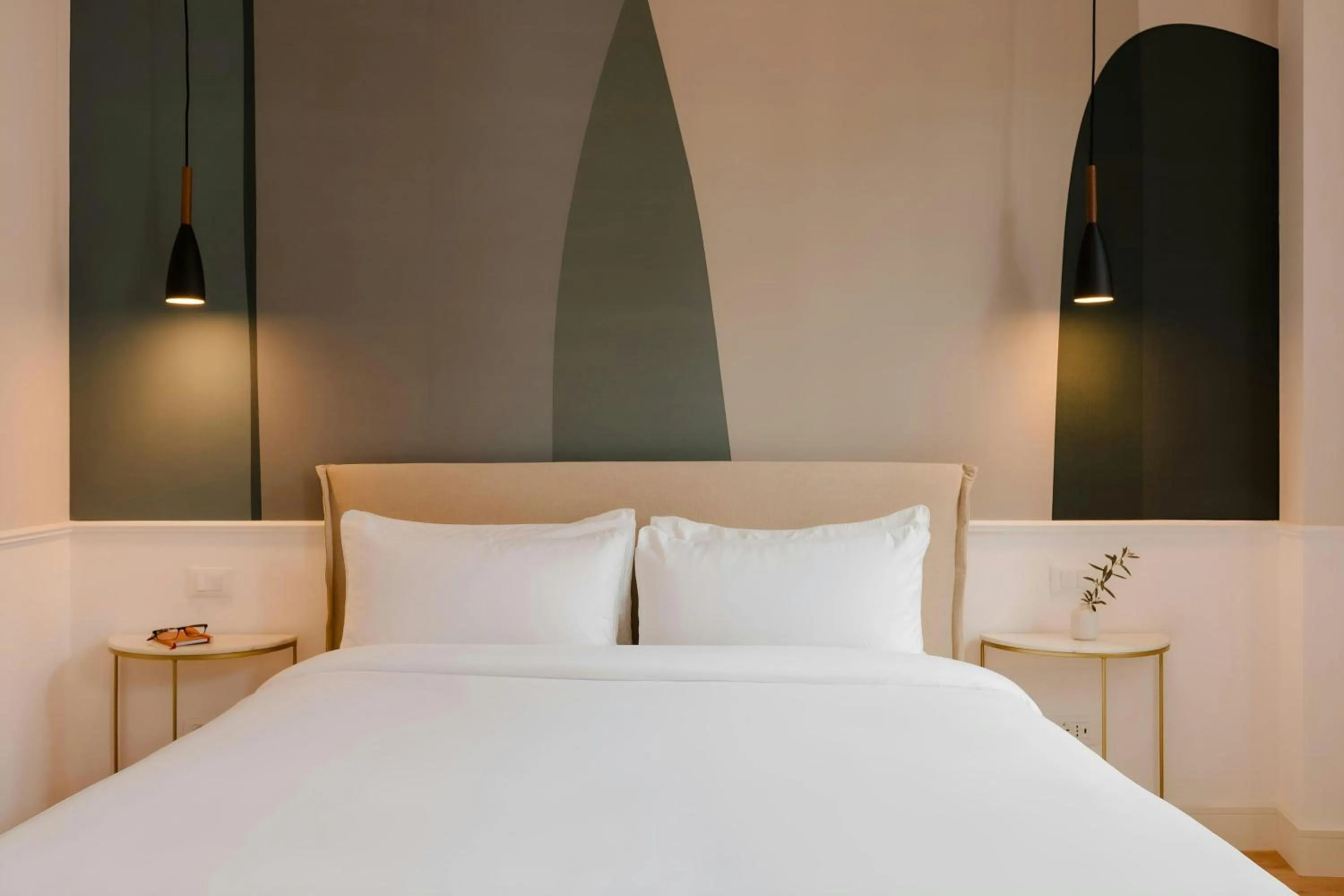 Photo of the whole room, Bed in Sonder by Marriott Bonvoy Antinoo Apartments Piazza del Parlamento