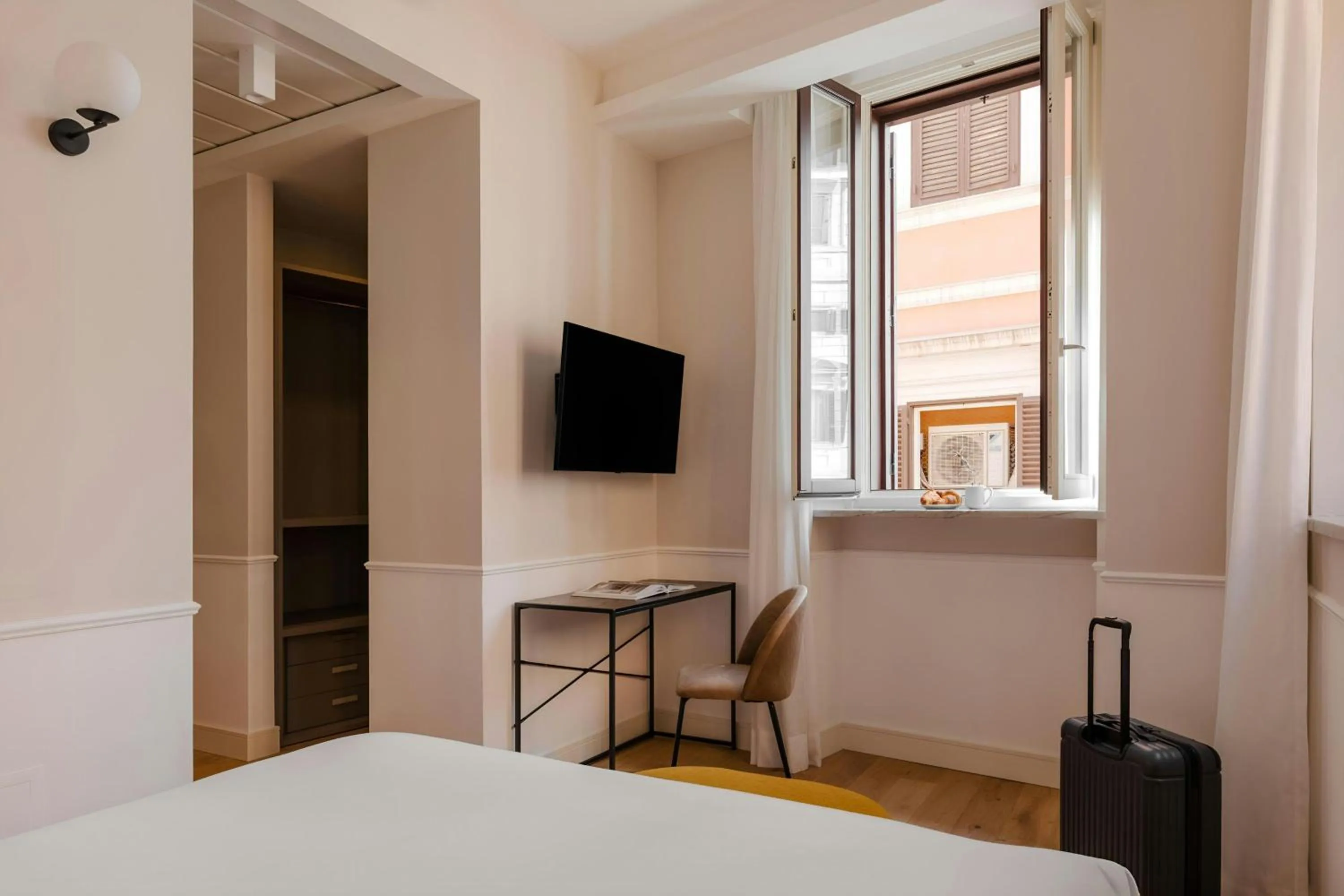 Bedroom, Bed in Sonder by Marriott Bonvoy Antinoo Apartments Piazza del Parlamento