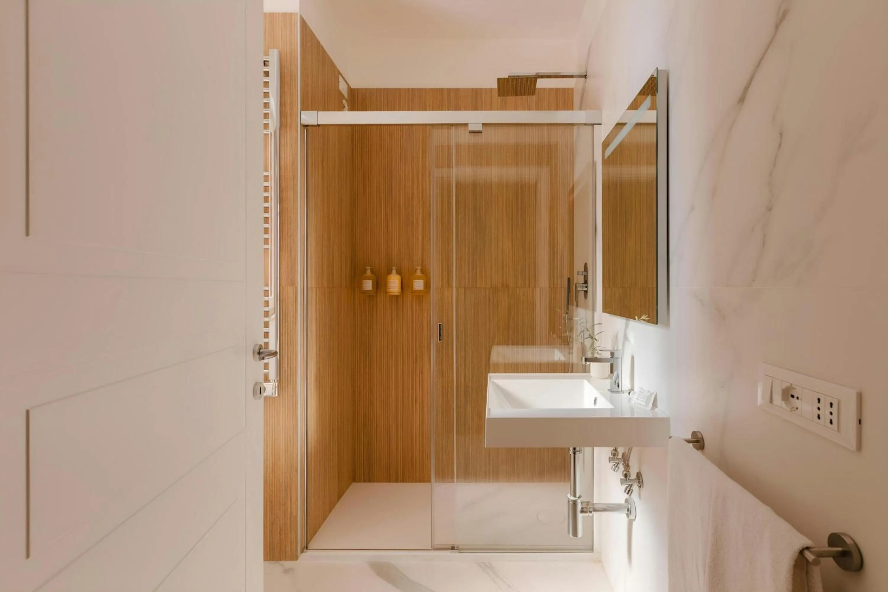 Bathroom in Sonder by Marriott Bonvoy Antinoo Apartments Piazza del Parlamento