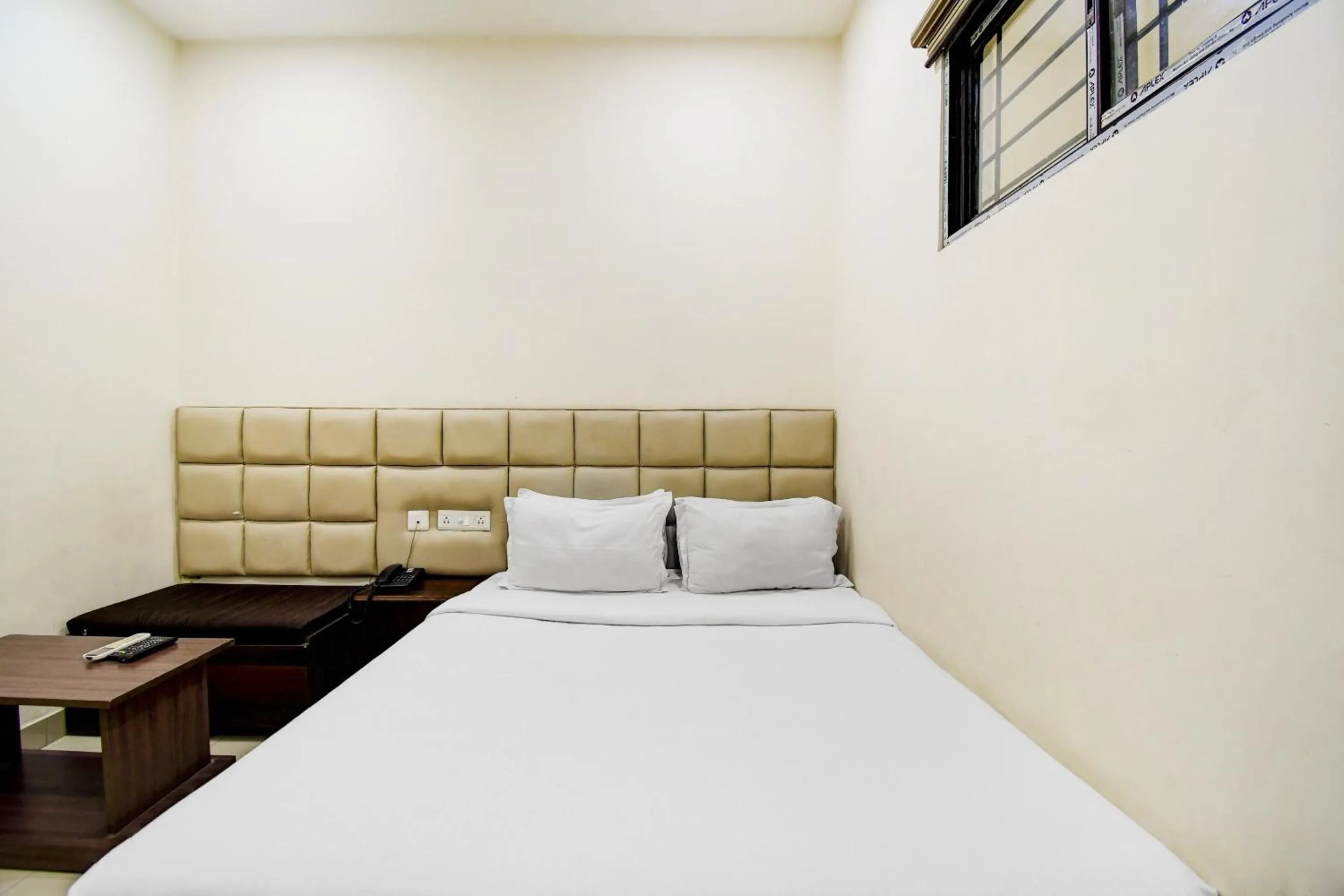 Bedroom, Bed in Hotel O Kyd Guest House