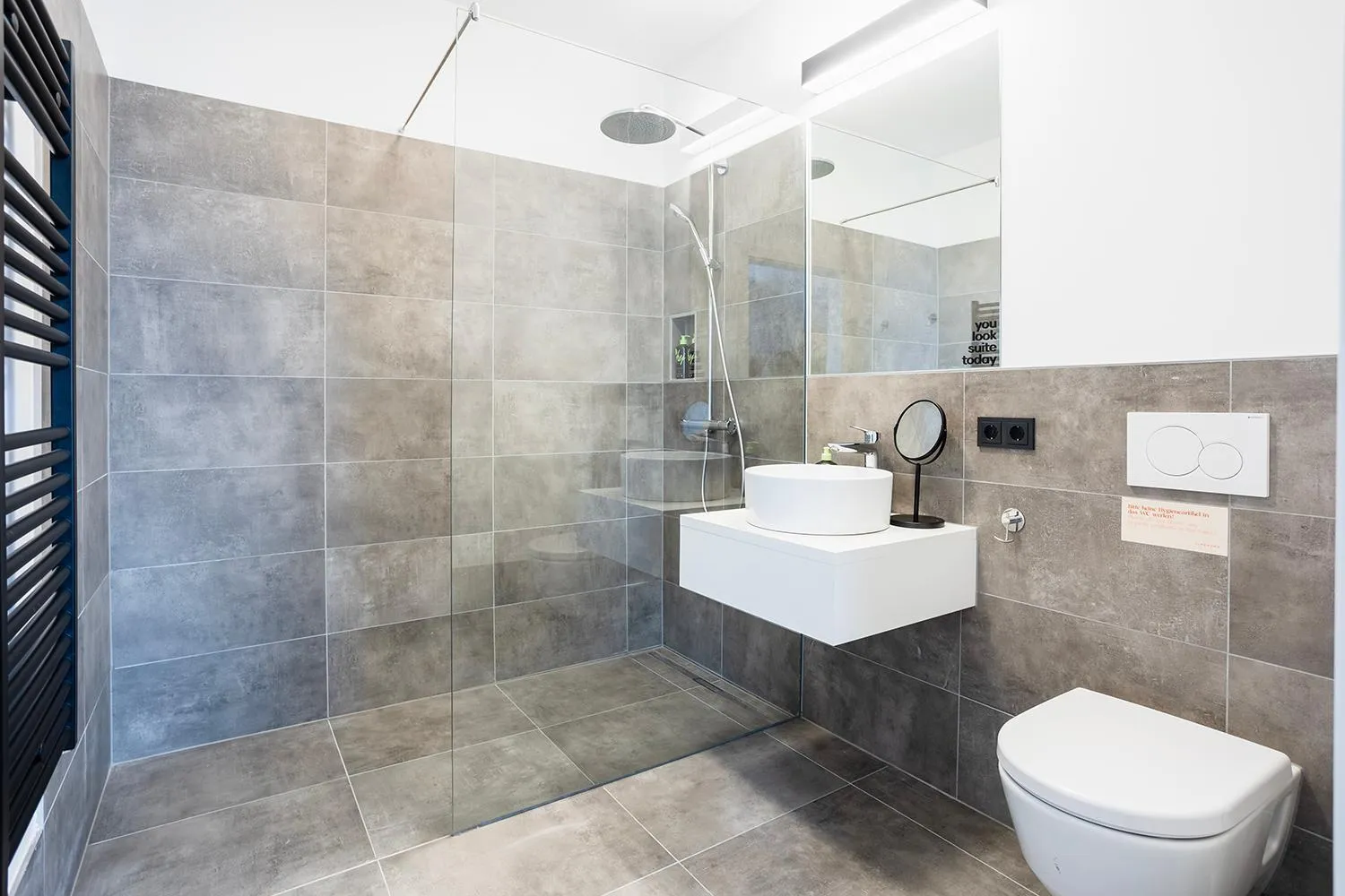 Shower in Limehome Villach Hauptplatz