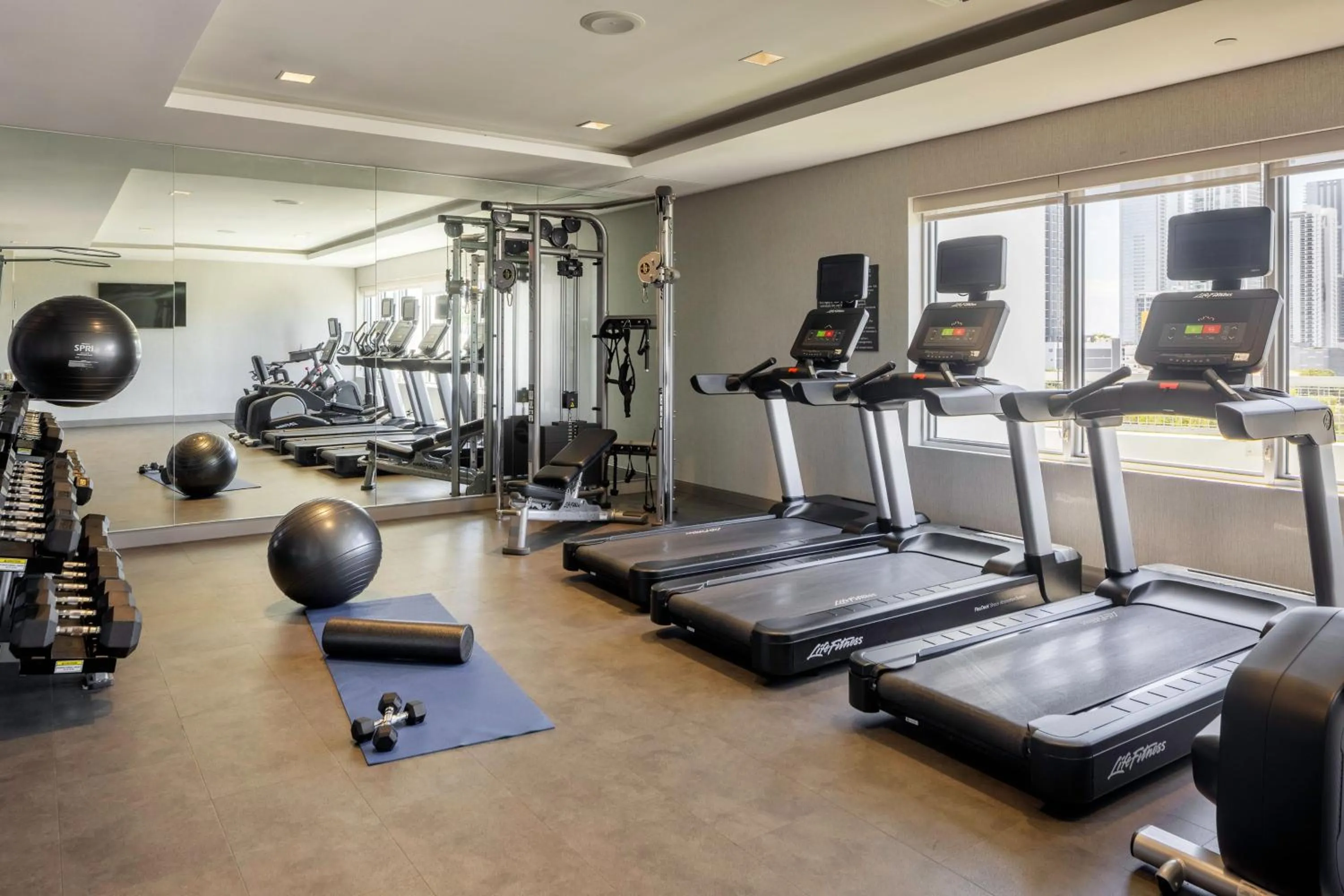 Fitness centre/facilities in AC Hotel Miami Wynwood