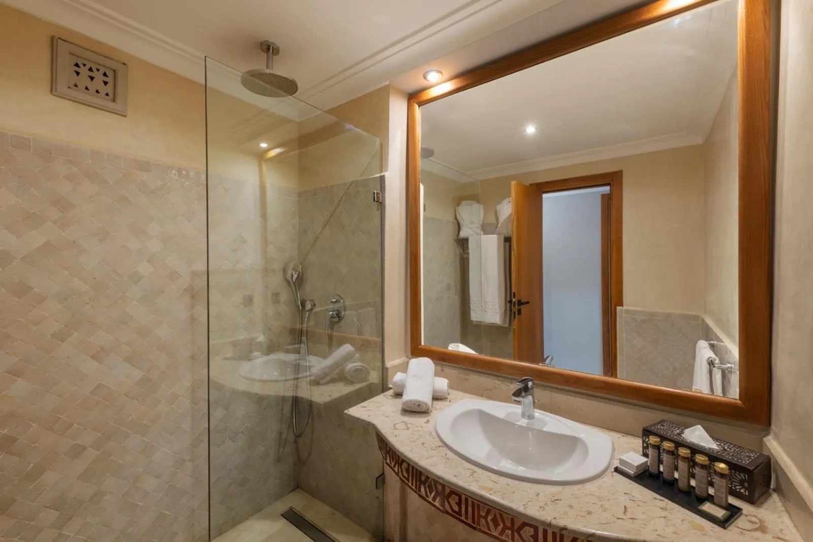 Shower in Hivernage Marrakech