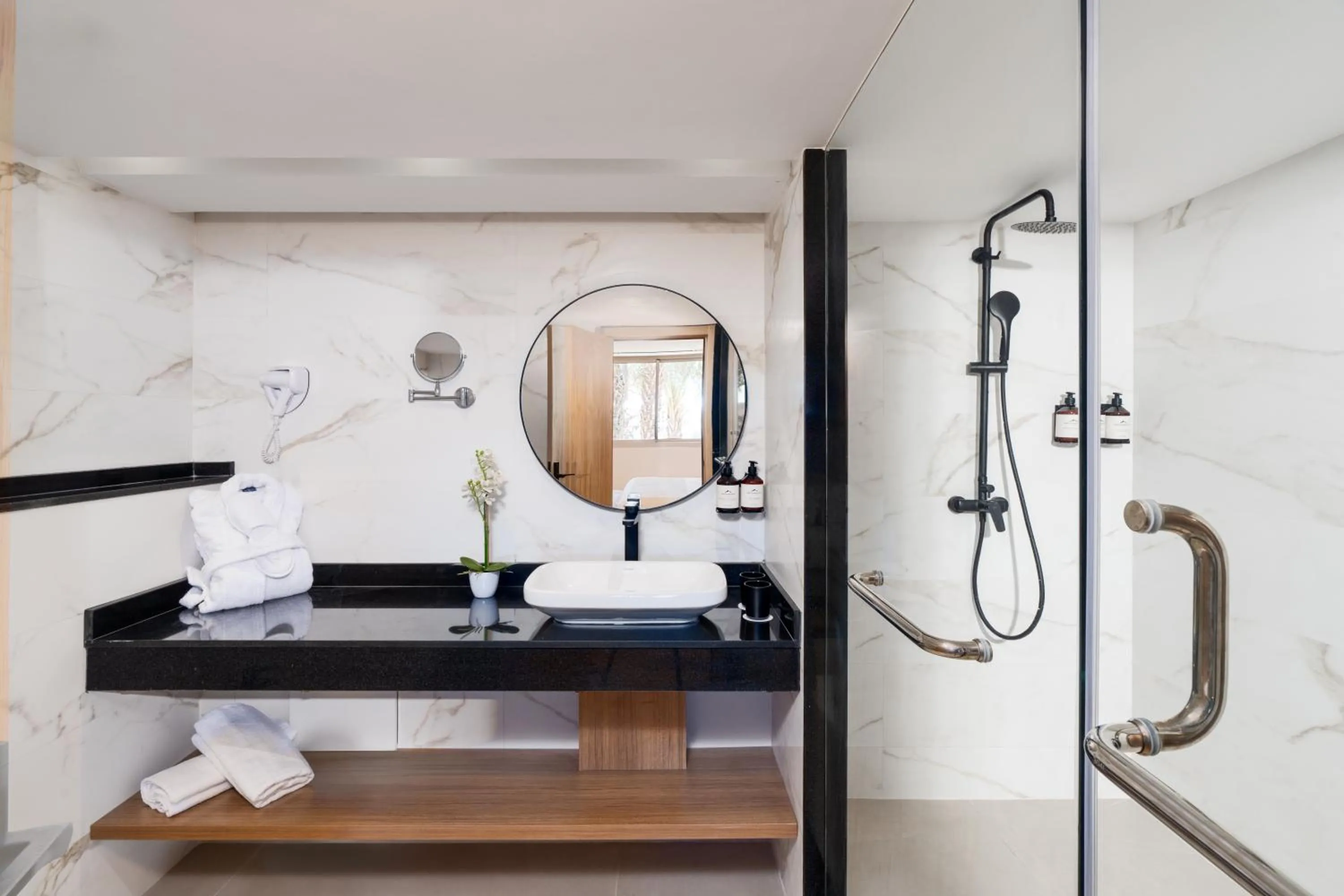 Shower in Kenzi Rissani