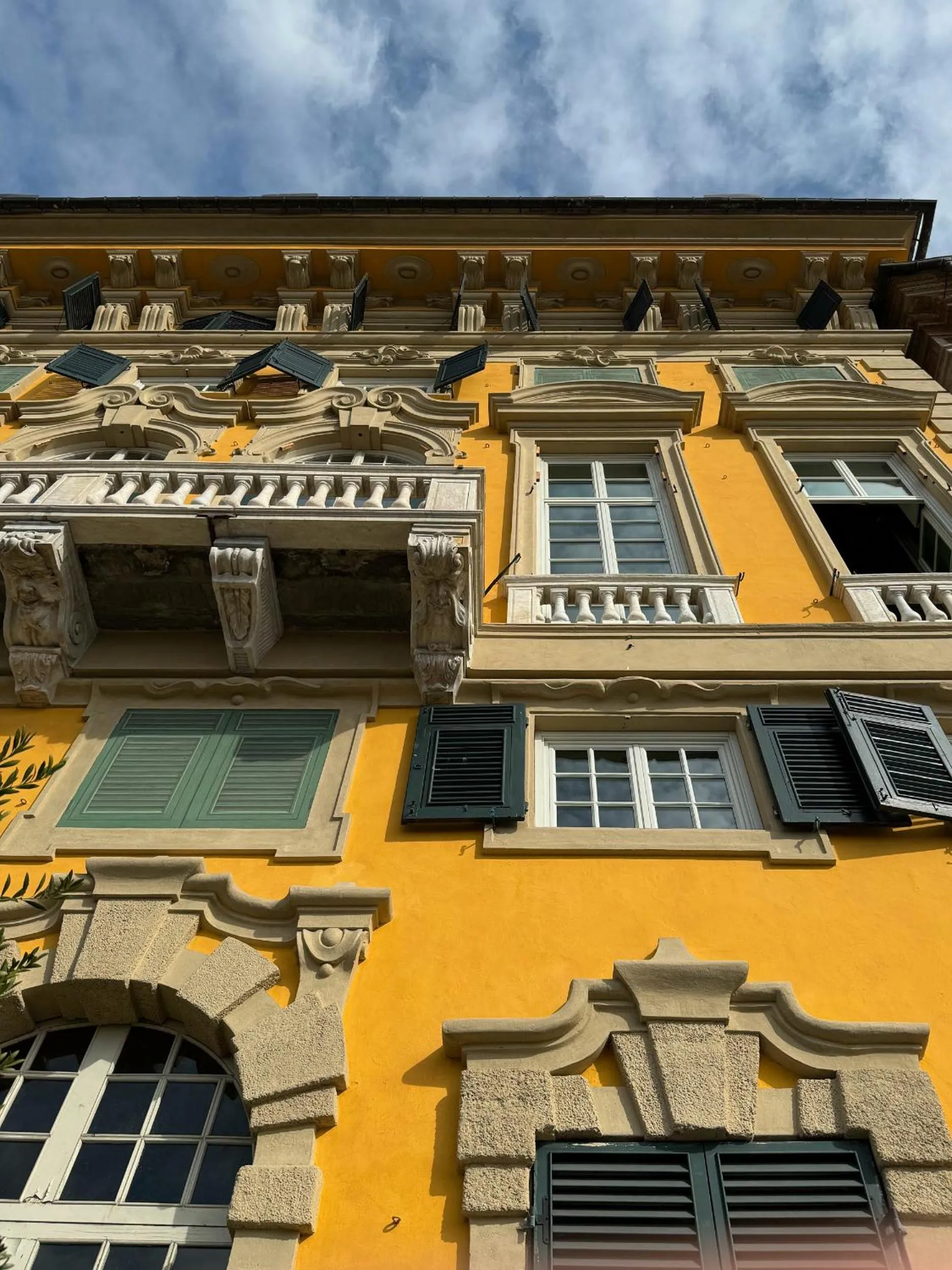Property building in Hotel Palazzo Durazzo Suites