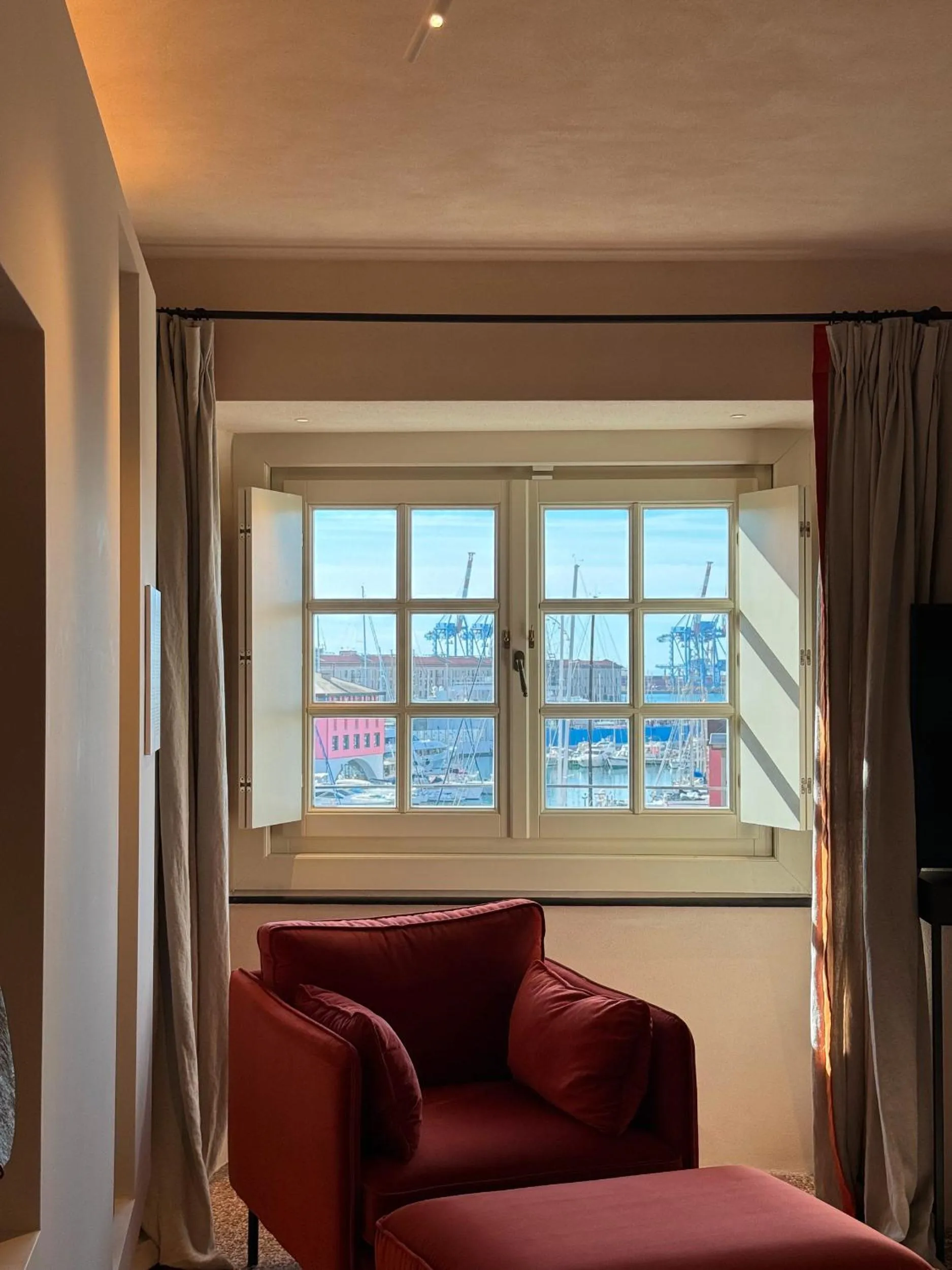Bedroom in Hotel Palazzo Durazzo Suites