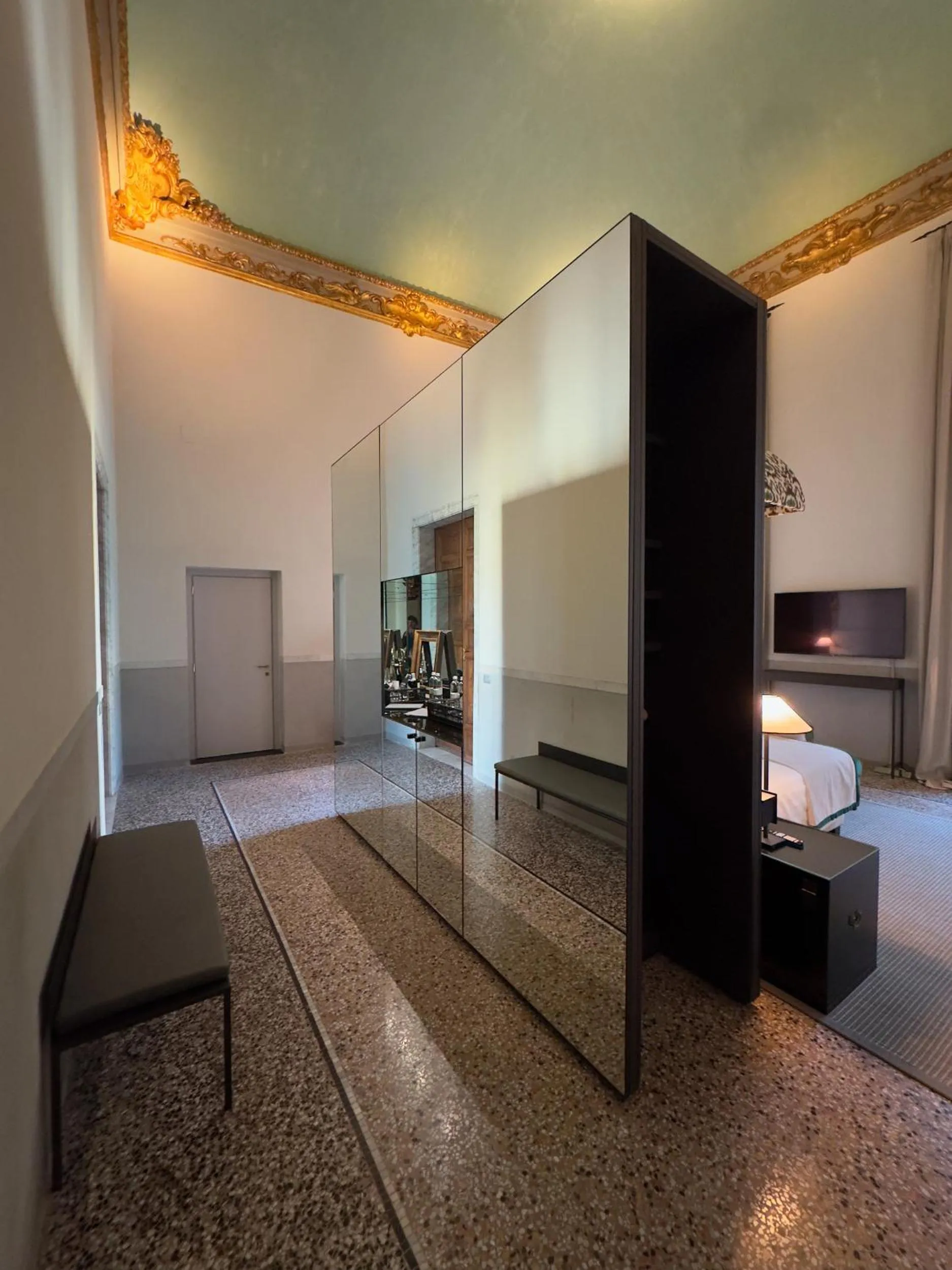 Bedroom in Hotel Palazzo Durazzo Suites
