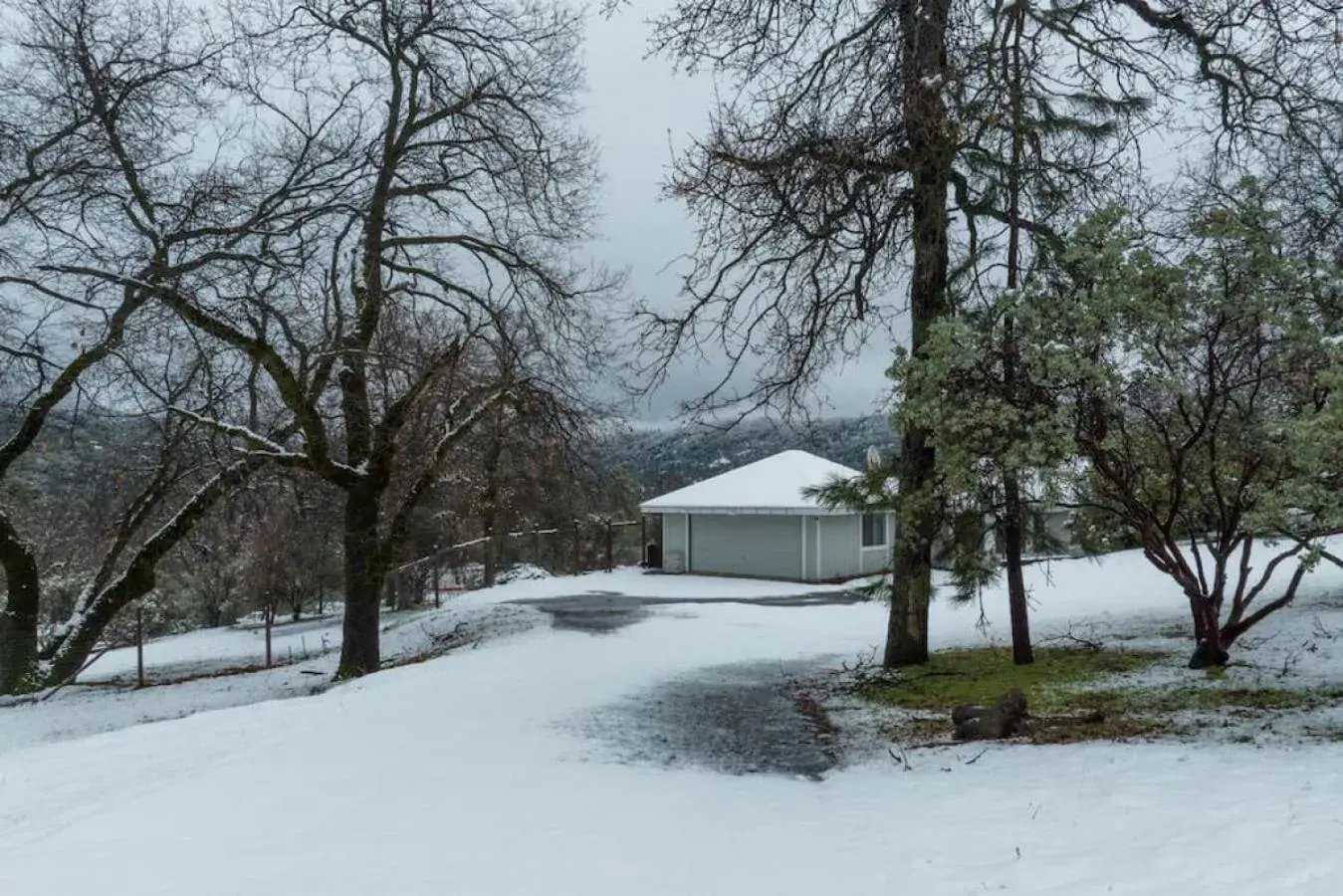 Cherry Cottage 15 min from Yosemite South Entrance Cherry Cottage 15 min from Yosemite South Entrance