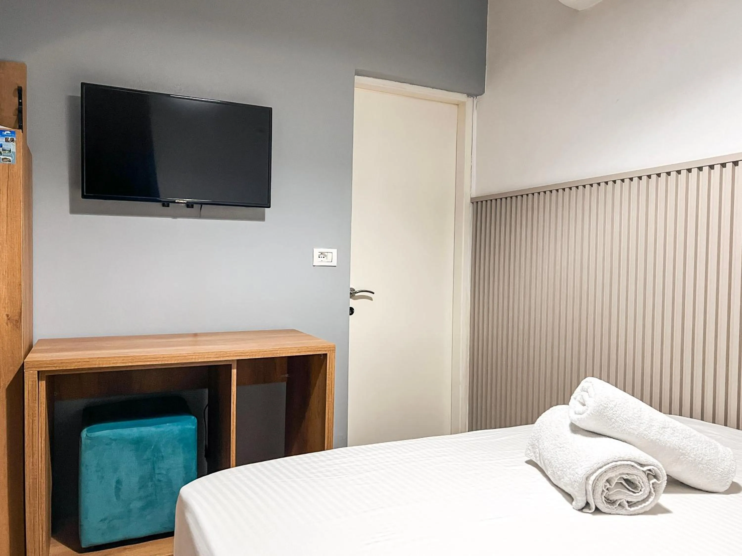 Bed in Hotel Tier Center