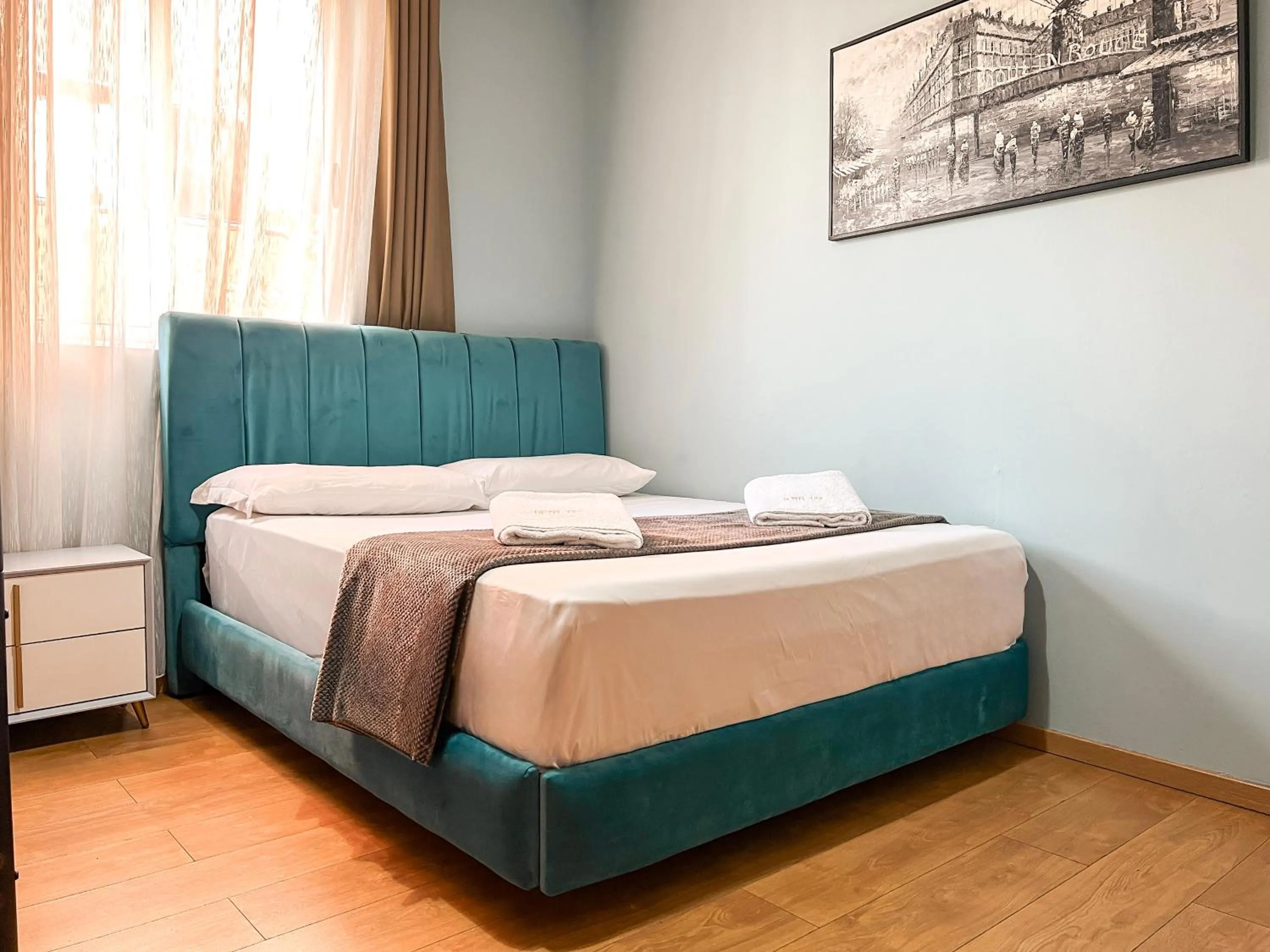 Bed in Hotel Tier Center