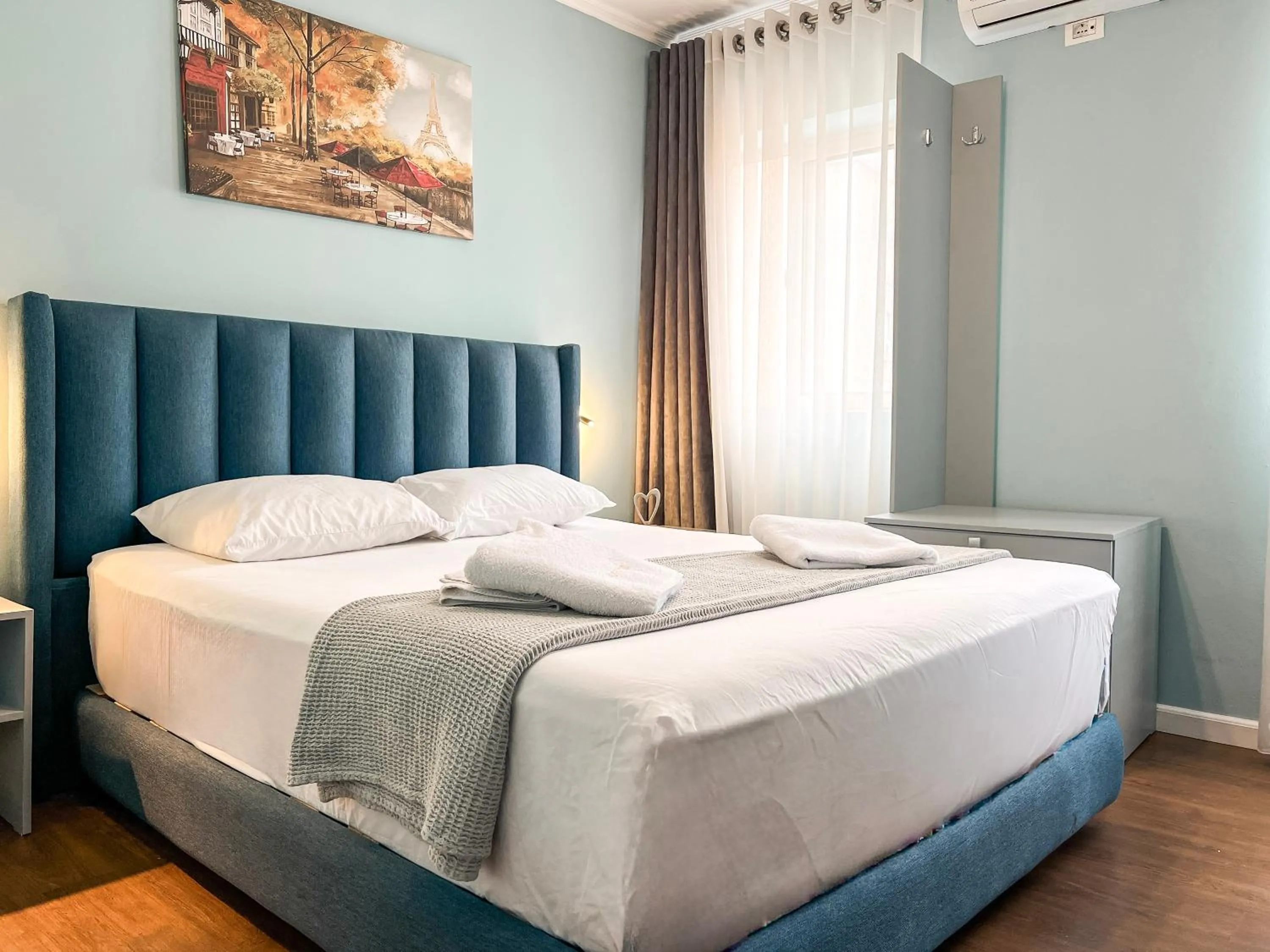 Bed in Hotel Tier Center