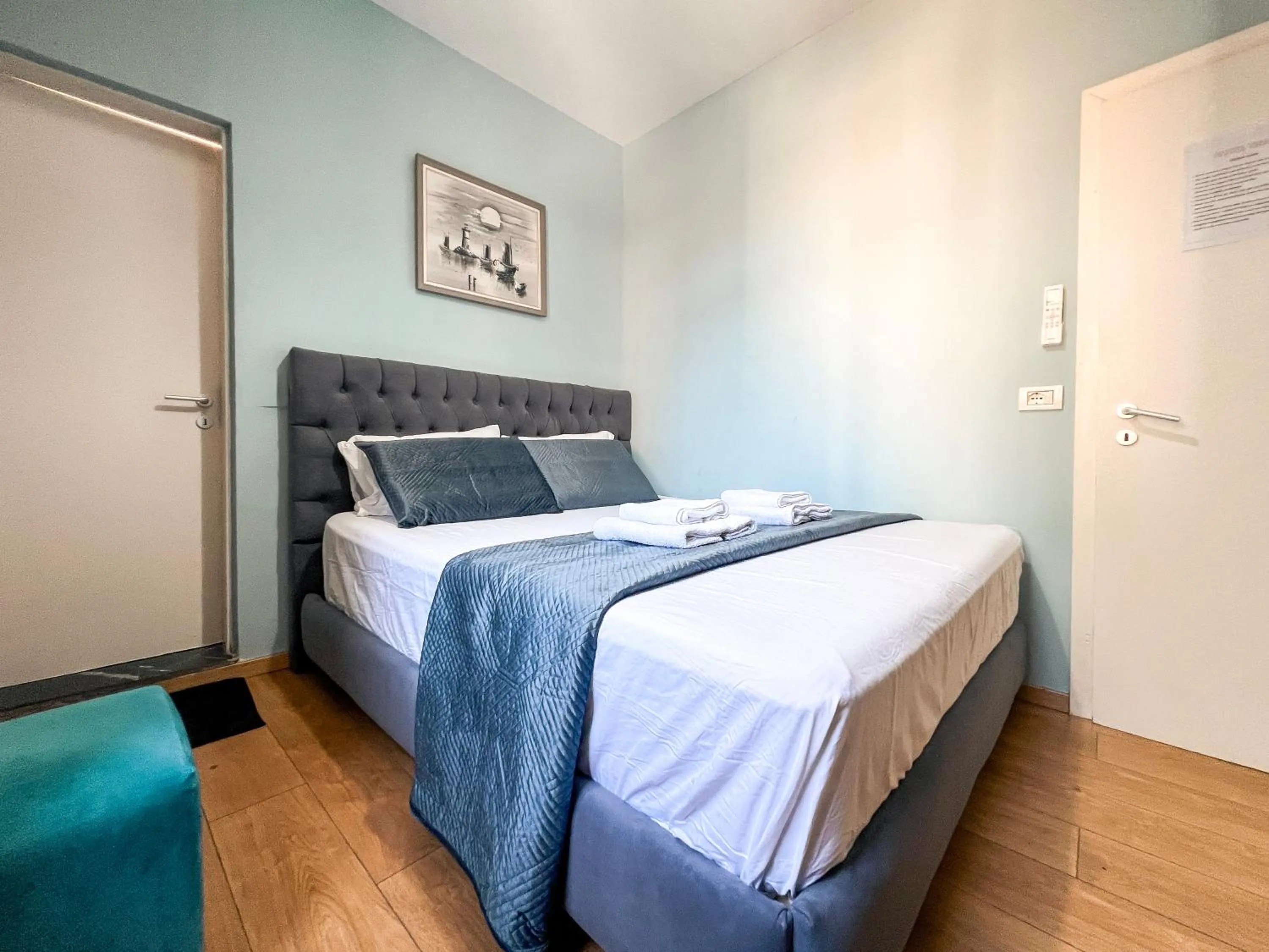 Bed in Hotel Tier Center