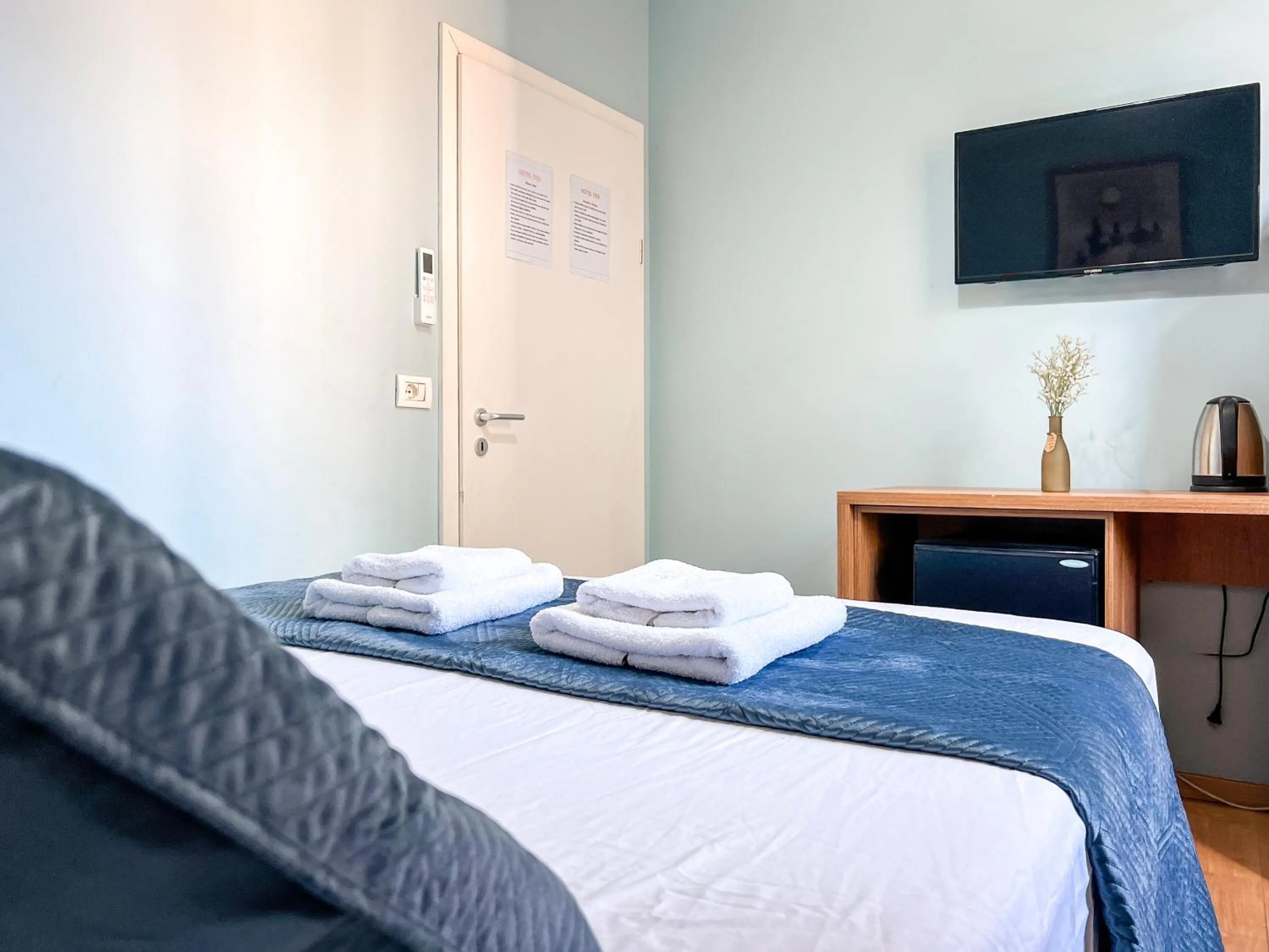 Bed in Hotel Tier Center