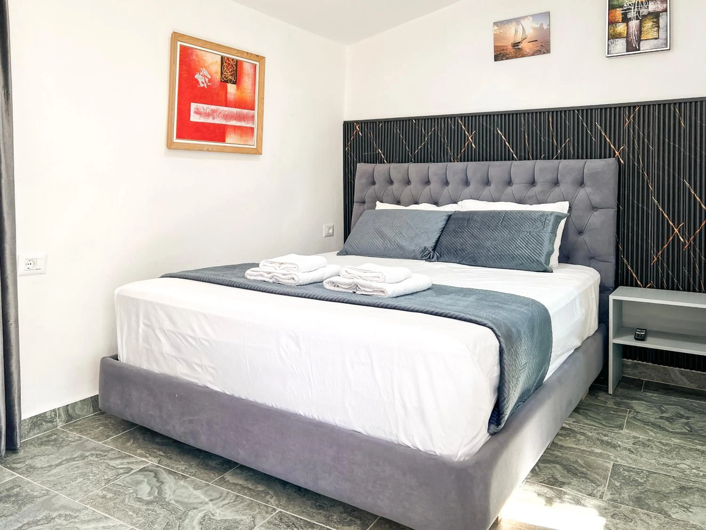 Bed in Hotel Tier Center