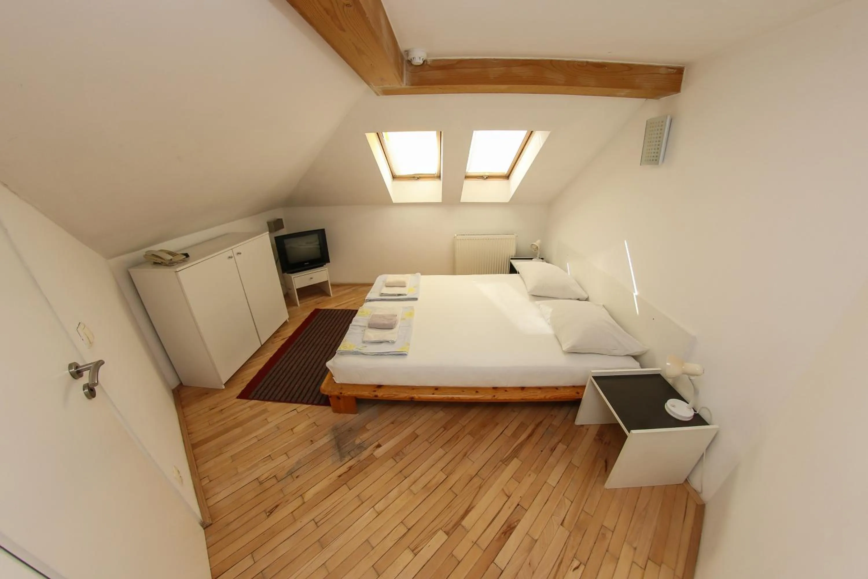 Photo of the whole room, Bed in Hotel Hayat