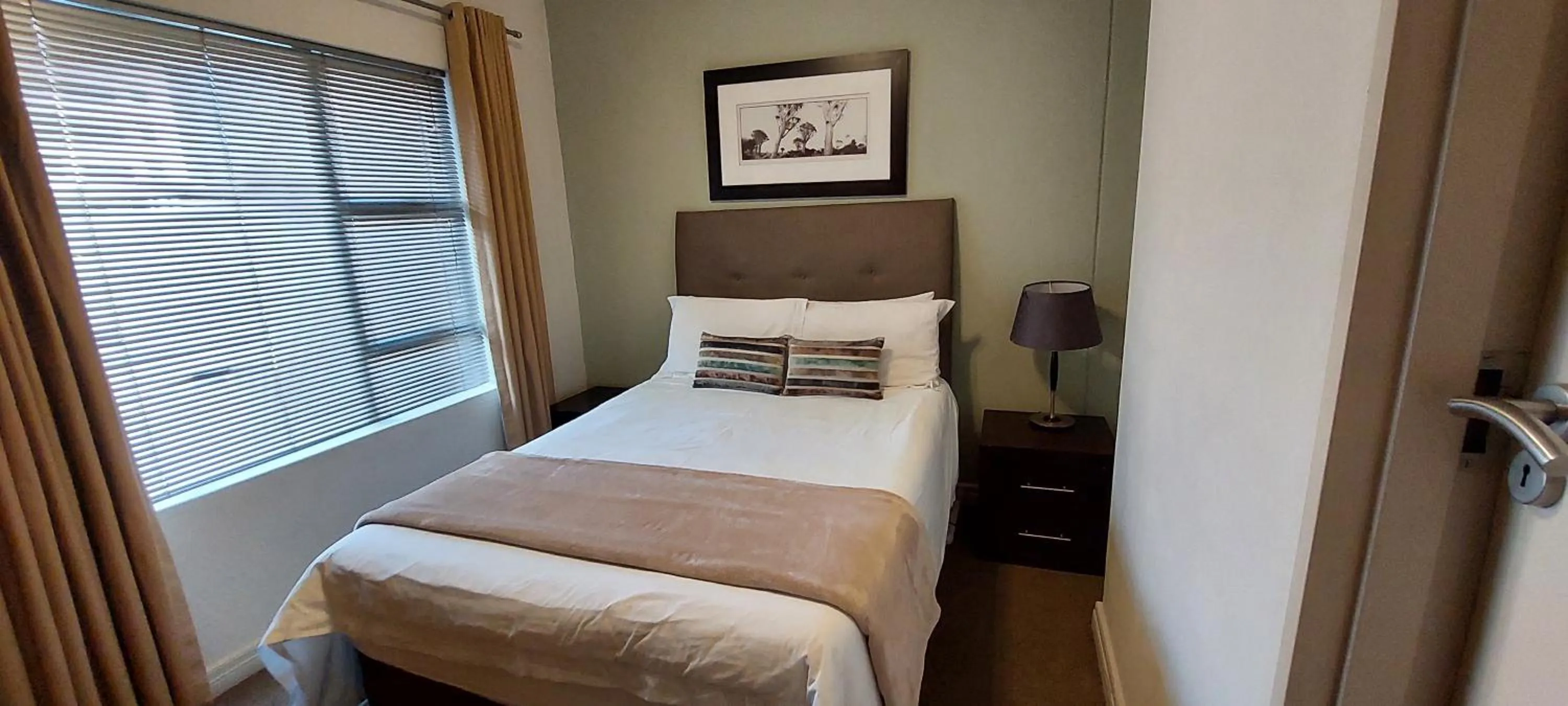 Bed in Sandton Suites Westpoint