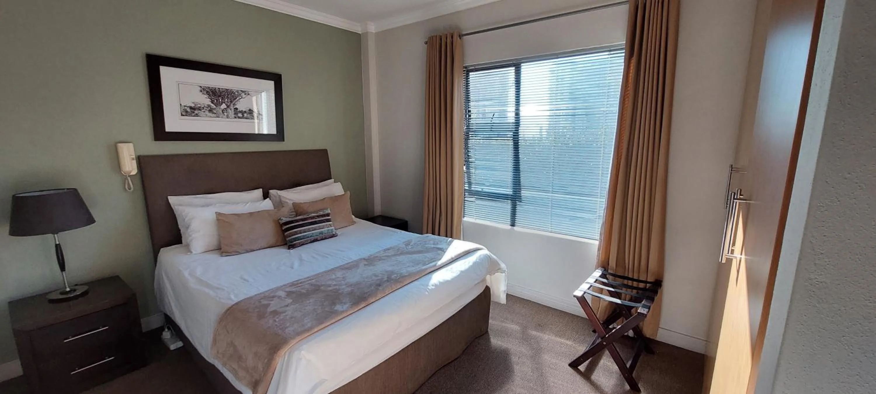 Bed in Sandton Suites Westpoint