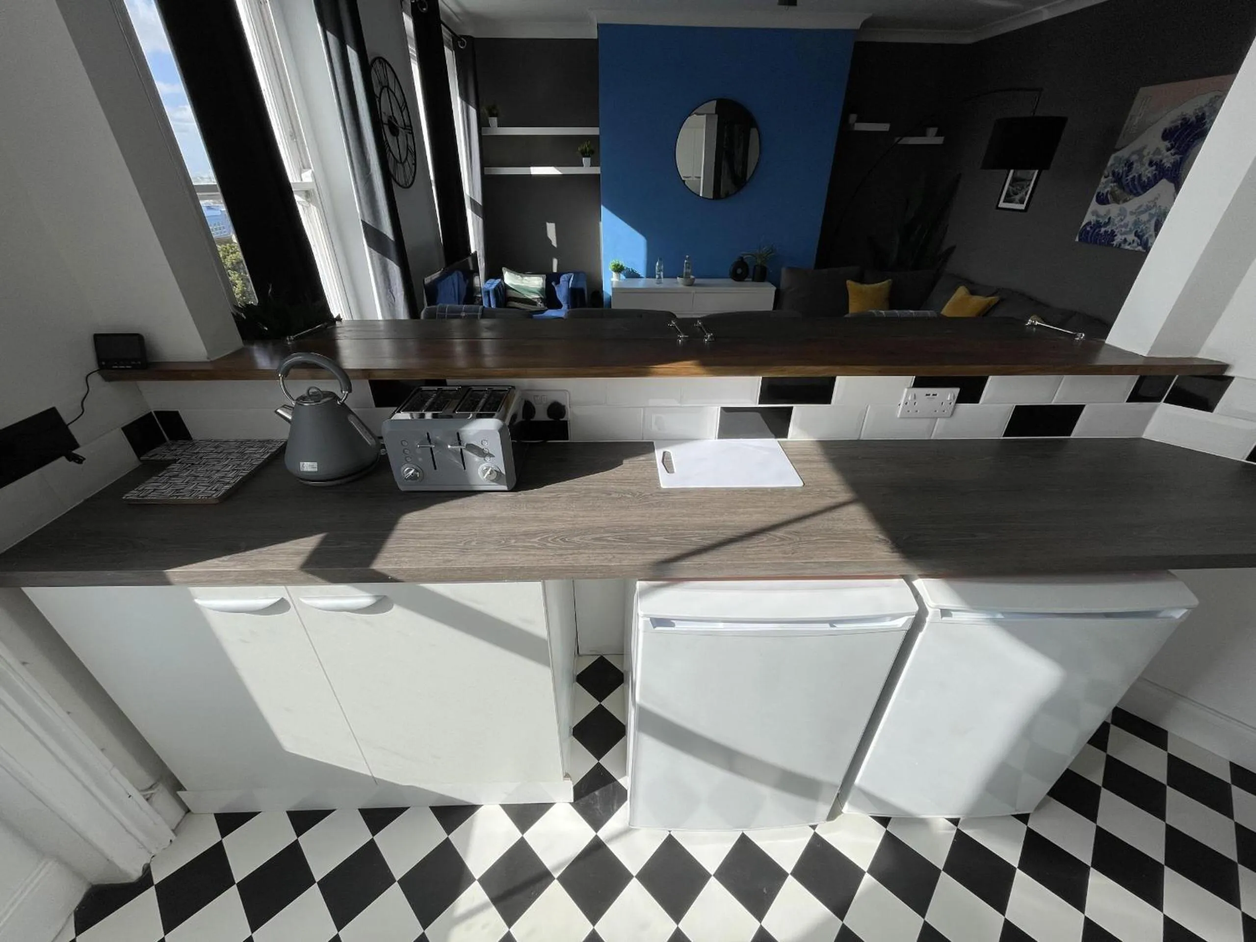 Kitchen or kitchenette in Coastal Comfort, Seaside Flat