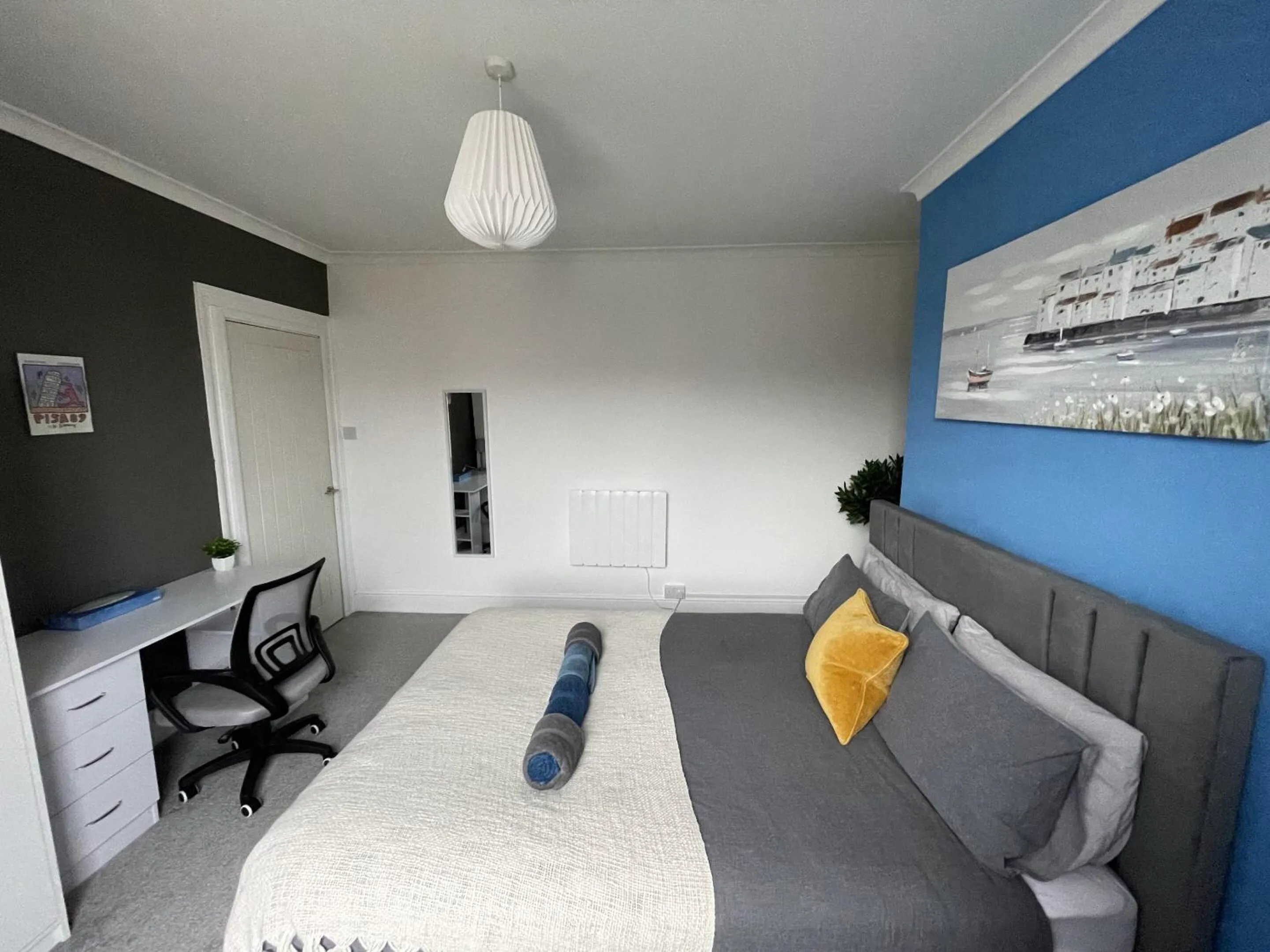 Bedroom, Bed in Coastal Comfort, Seaside Flat