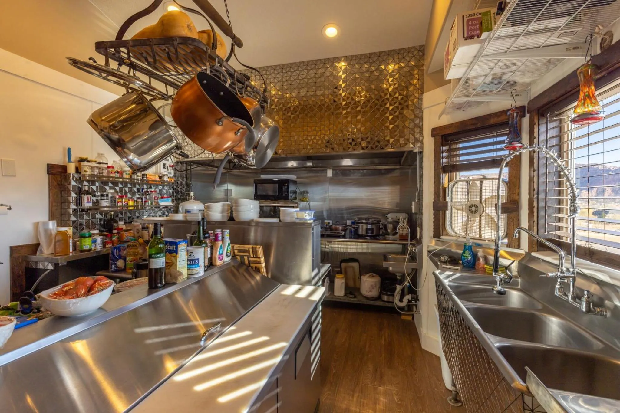 Kitchen or kitchenette in Zion Cliff Lodge