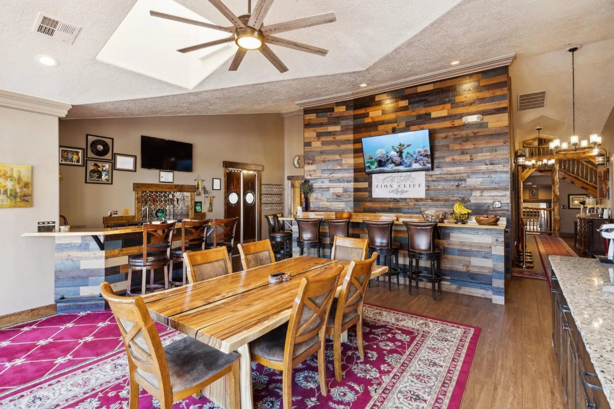 Restaurant/places to eat in Zion Cliff Lodge