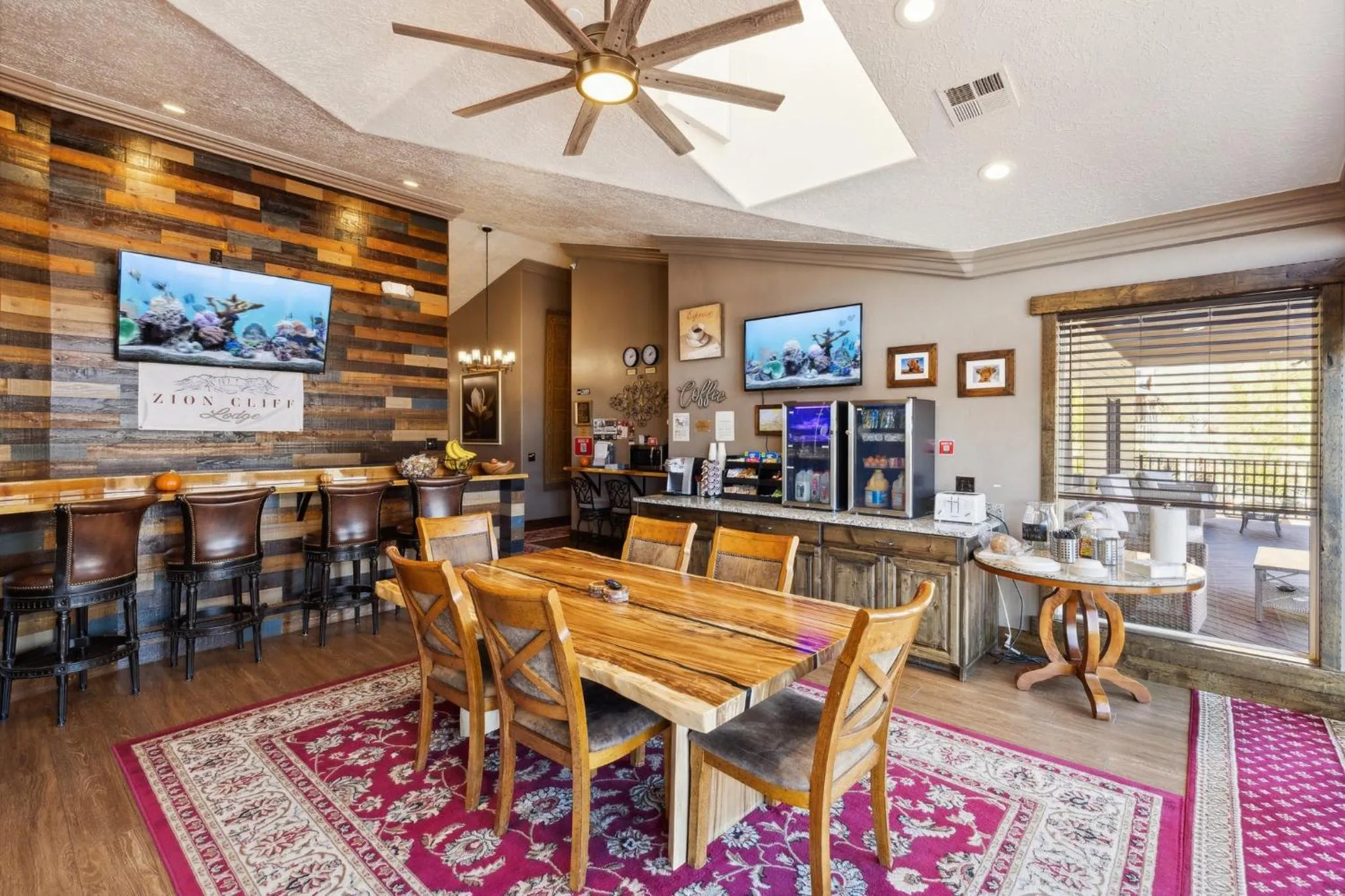 Restaurant/places to eat in Zion Cliff Lodge