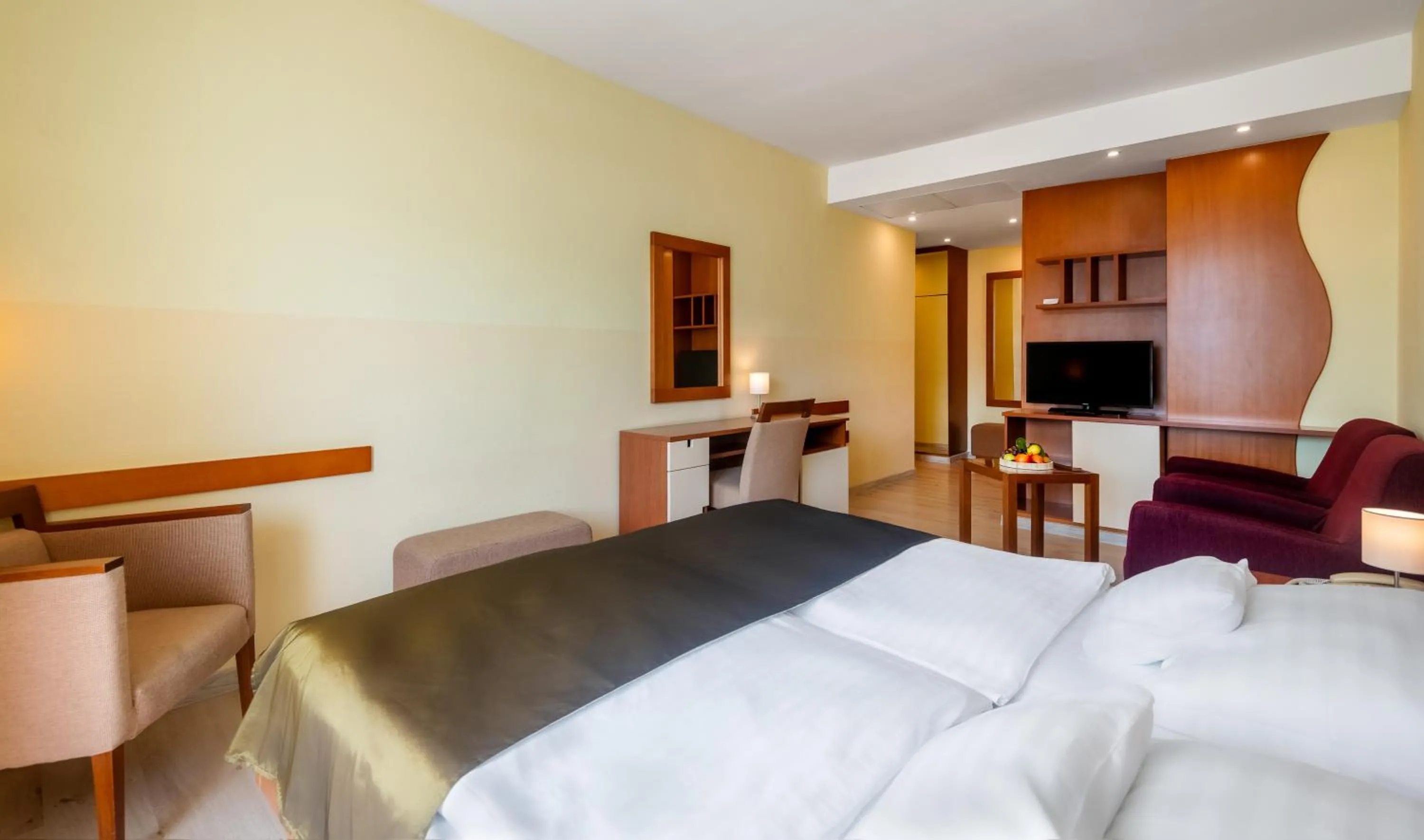 Bedroom, Bed in Hunguest Hotel Sun Resort