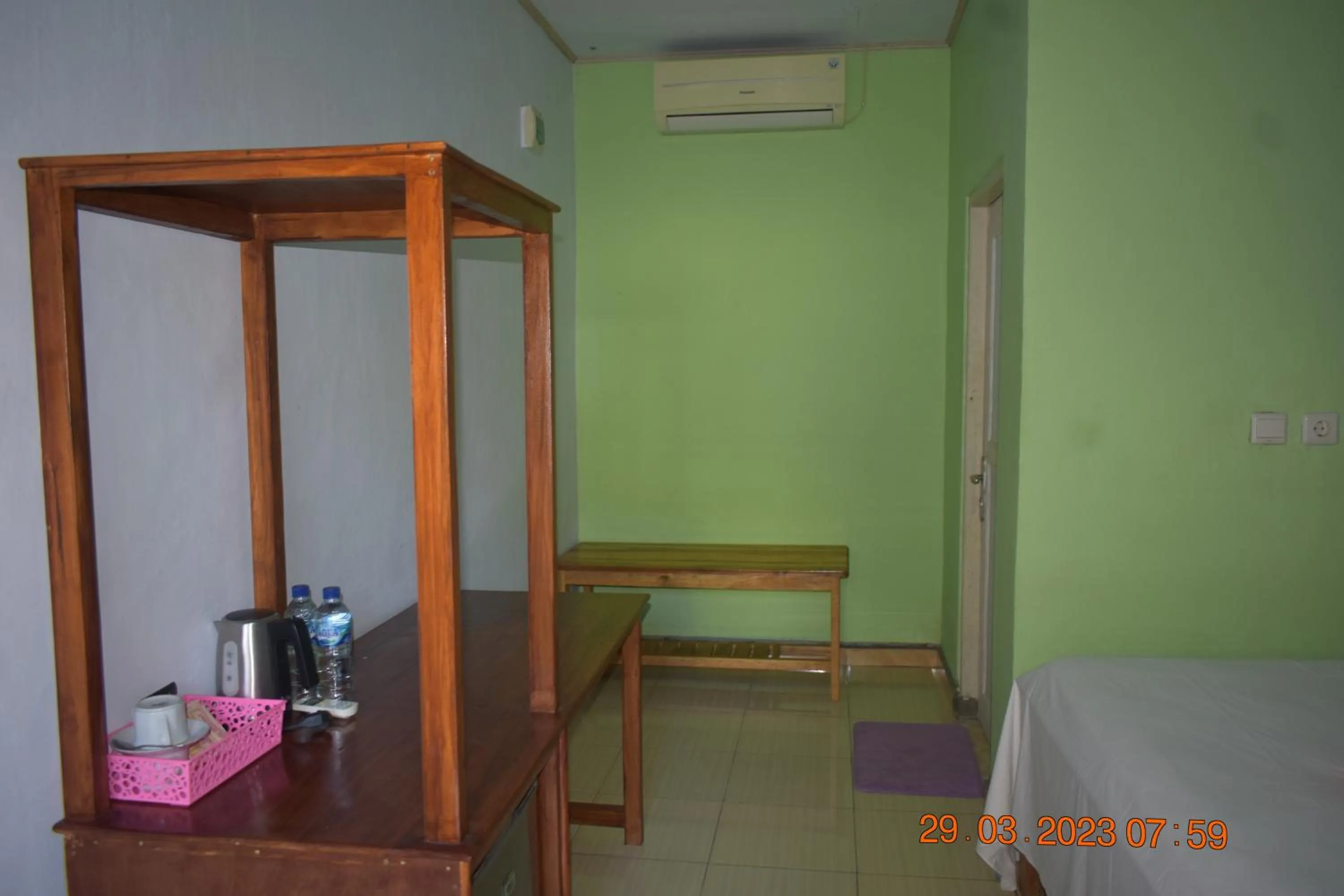 Bed in Del Mar Home Stay