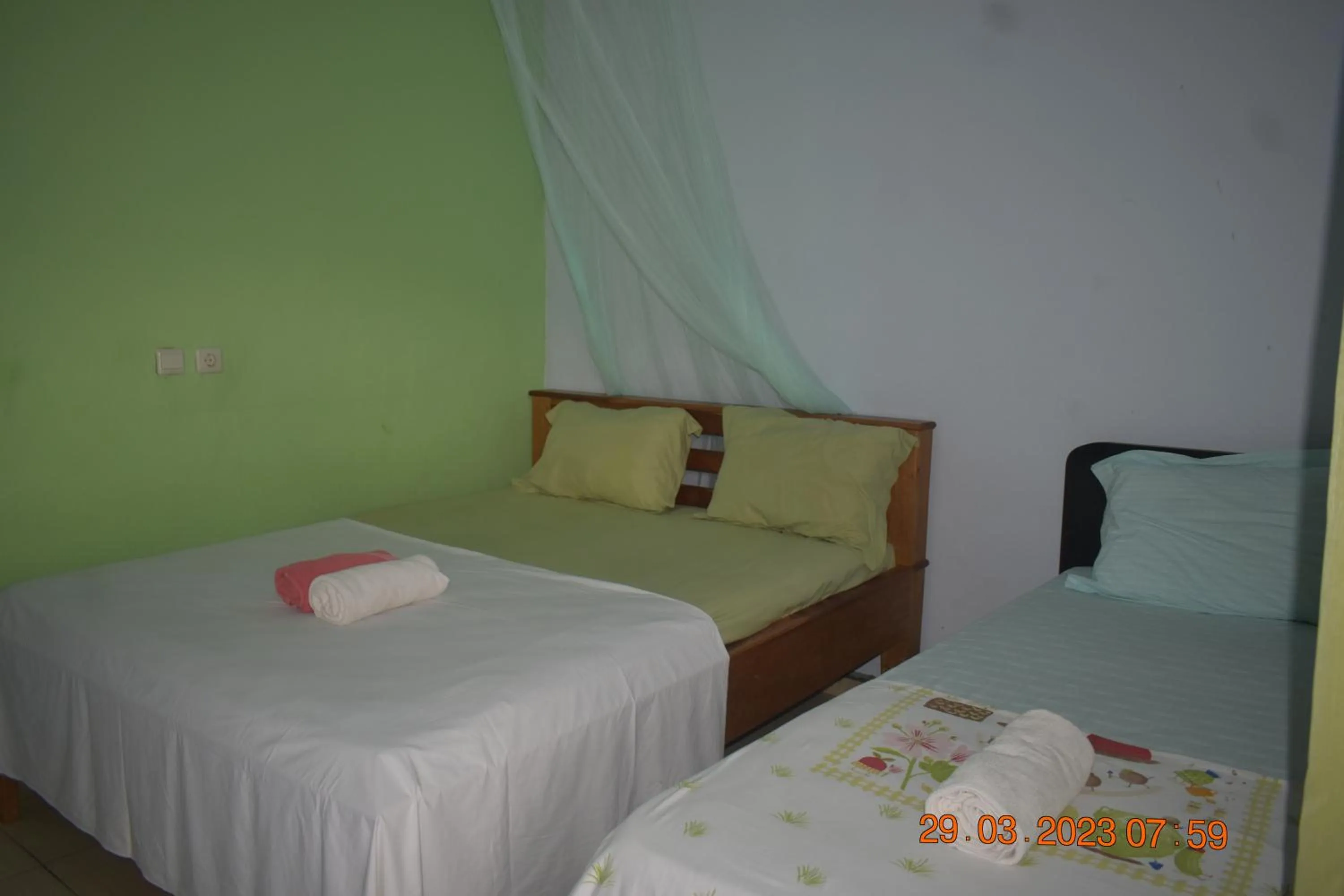 Bed in Del Mar Home Stay