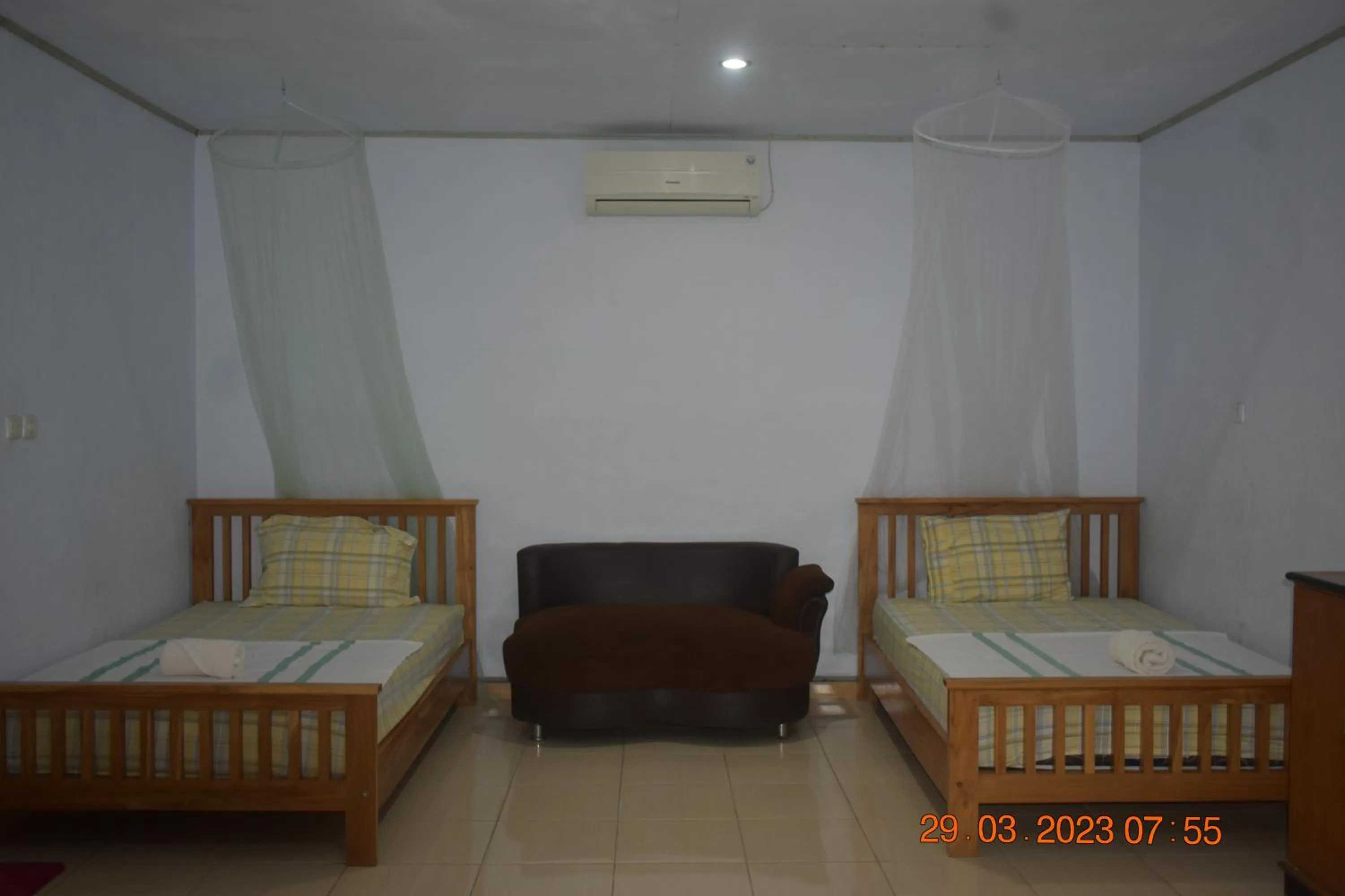 Bed in Del Mar Home Stay