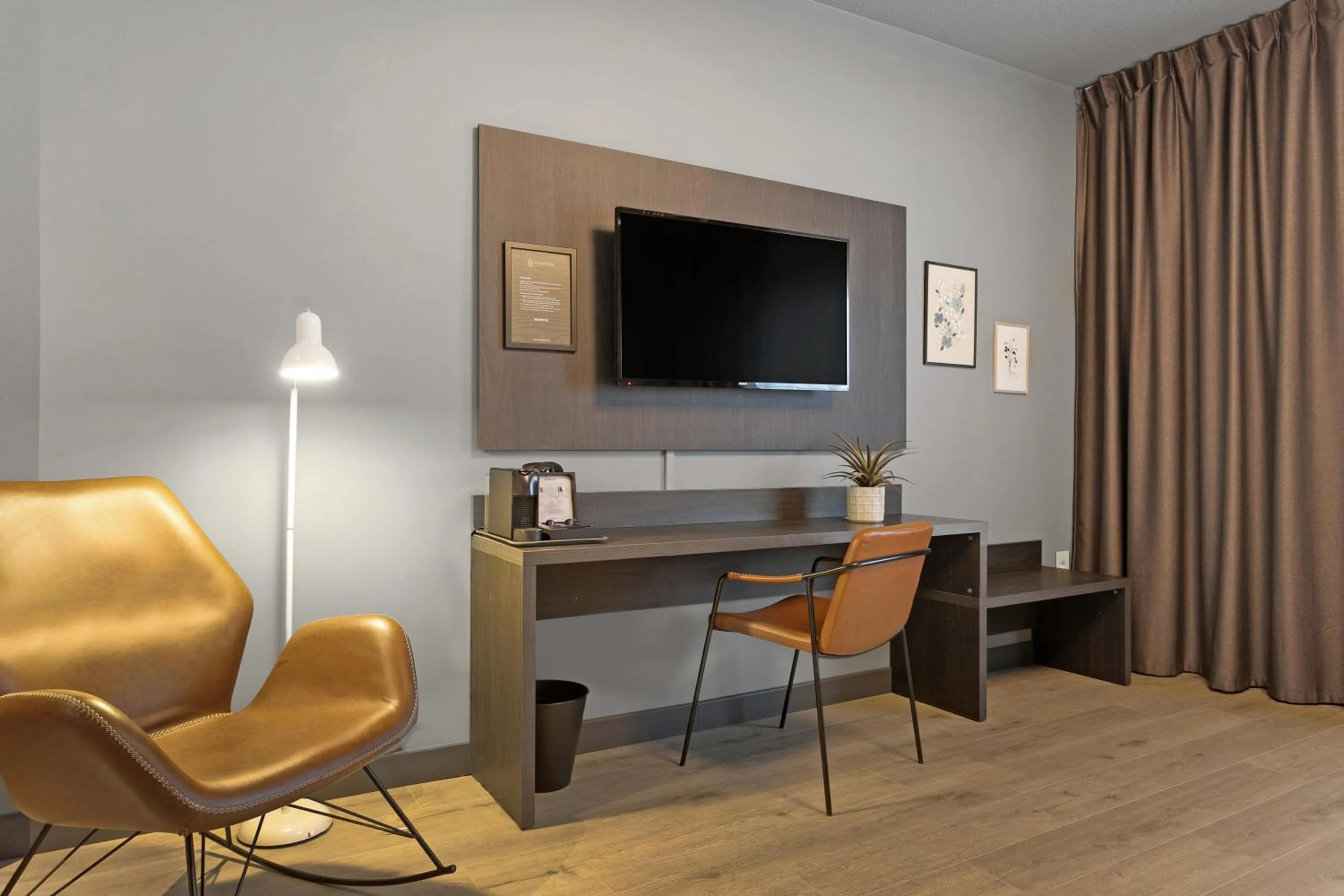 Bathroom in Konvin Hotel by Reykjavik Keflavik Airport