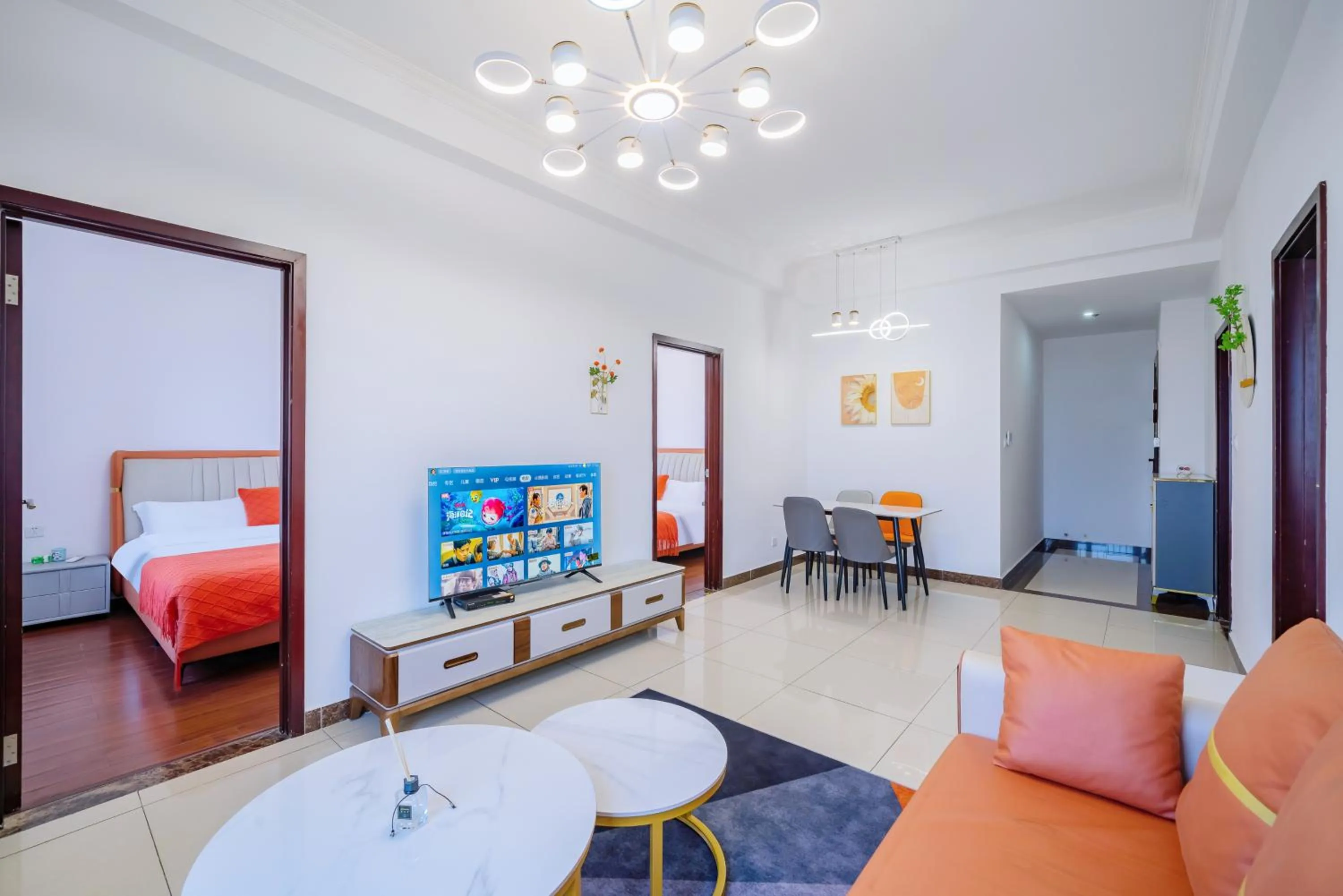 Guangzhou Lijing Aparthotel Pazhou Exhibition Center - Next to Exit D of Wanshengwei MTR Station