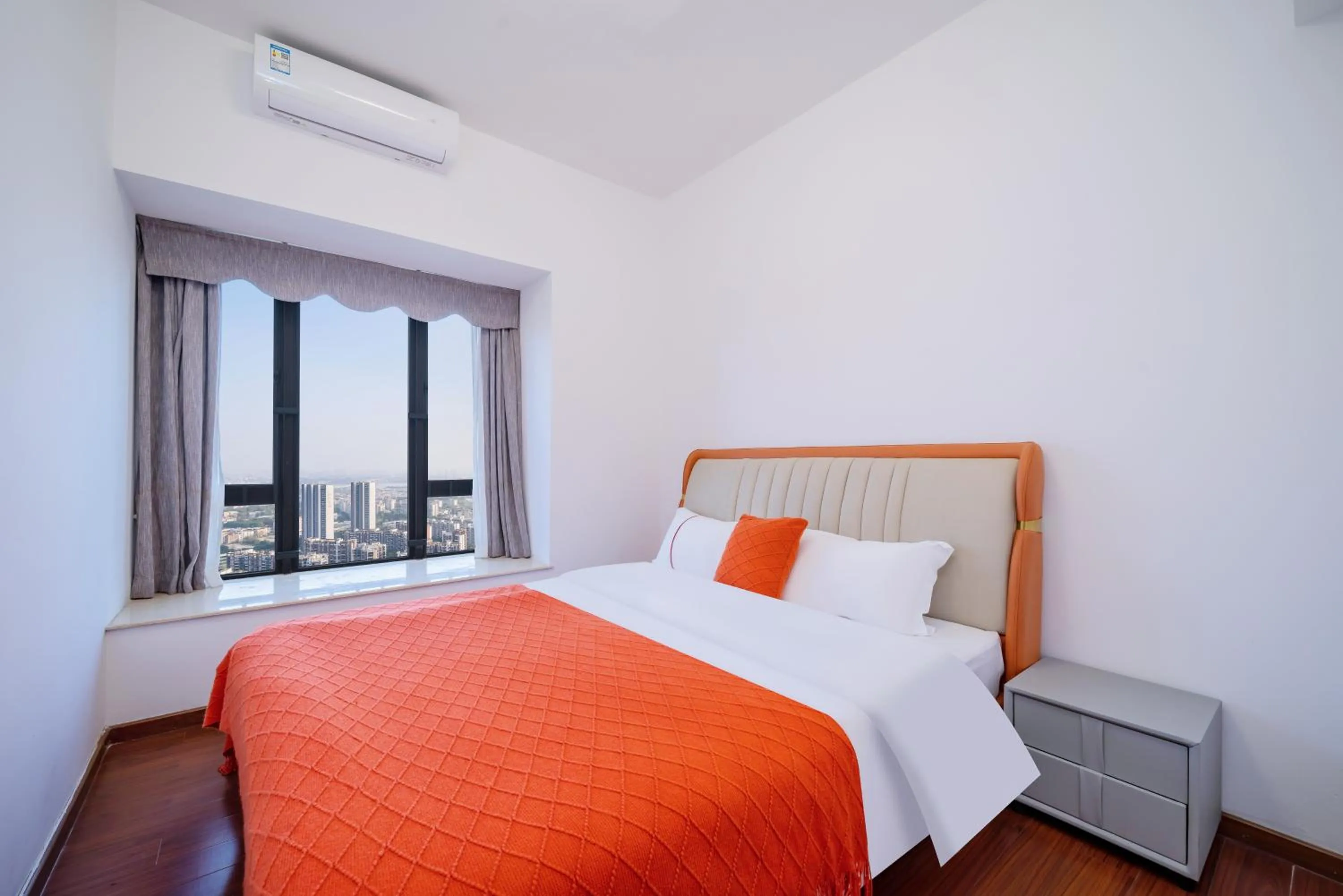 Guangzhou Lijing Aparthotel Pazhou Exhibition Center - Next to Exit D of Wanshengwei MTR Station