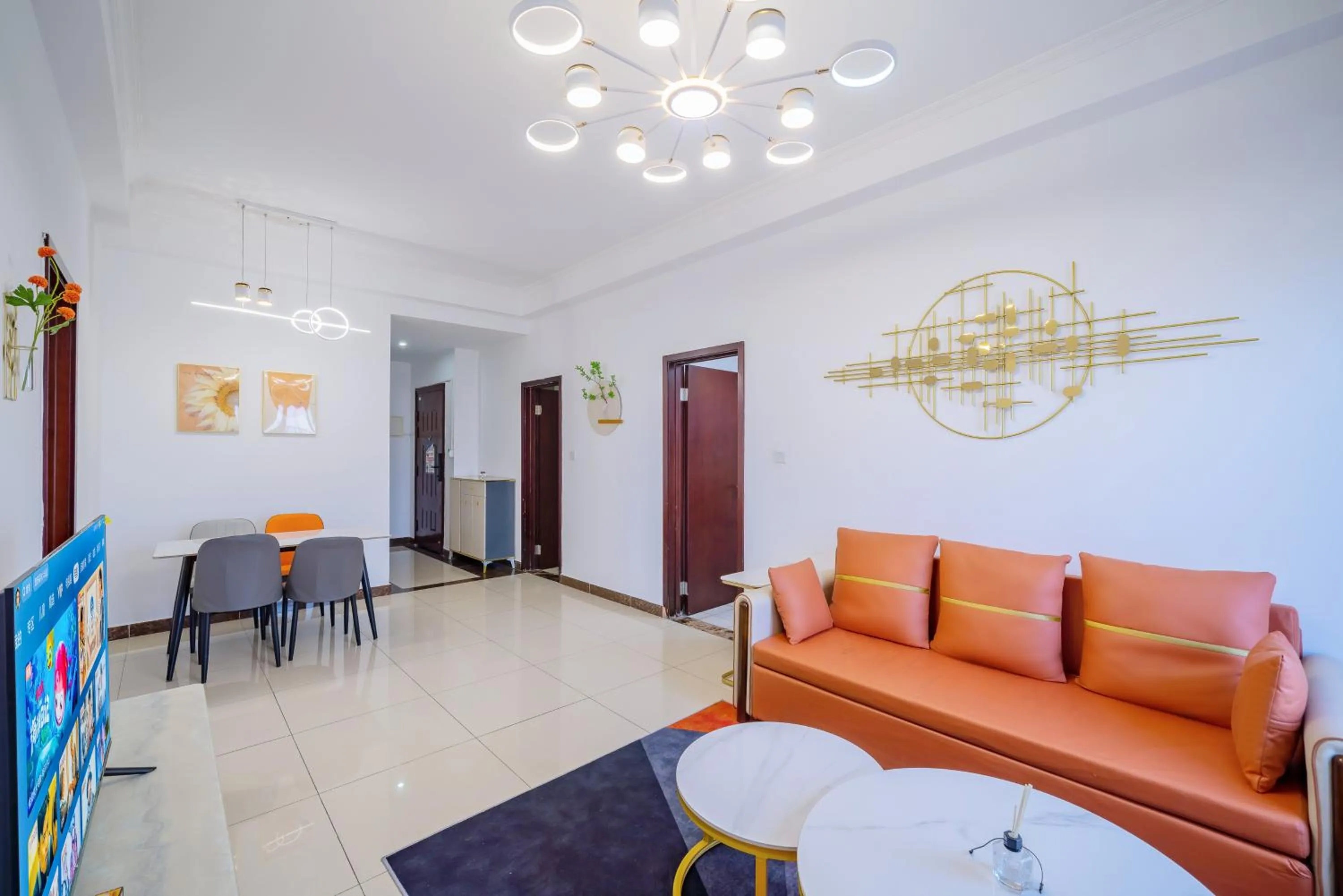 Guangzhou Lijing Aparthotel Pazhou Exhibition Center - Next to Exit D of Wanshengwei MTR Station